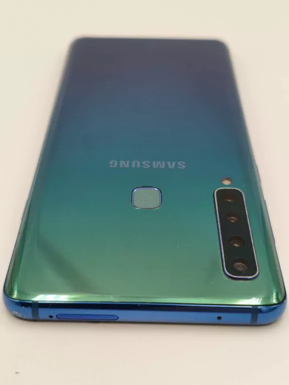 telefon-samsung-galaxy-a9-128gbczytaj-opis-system-operacyjny-4388-1