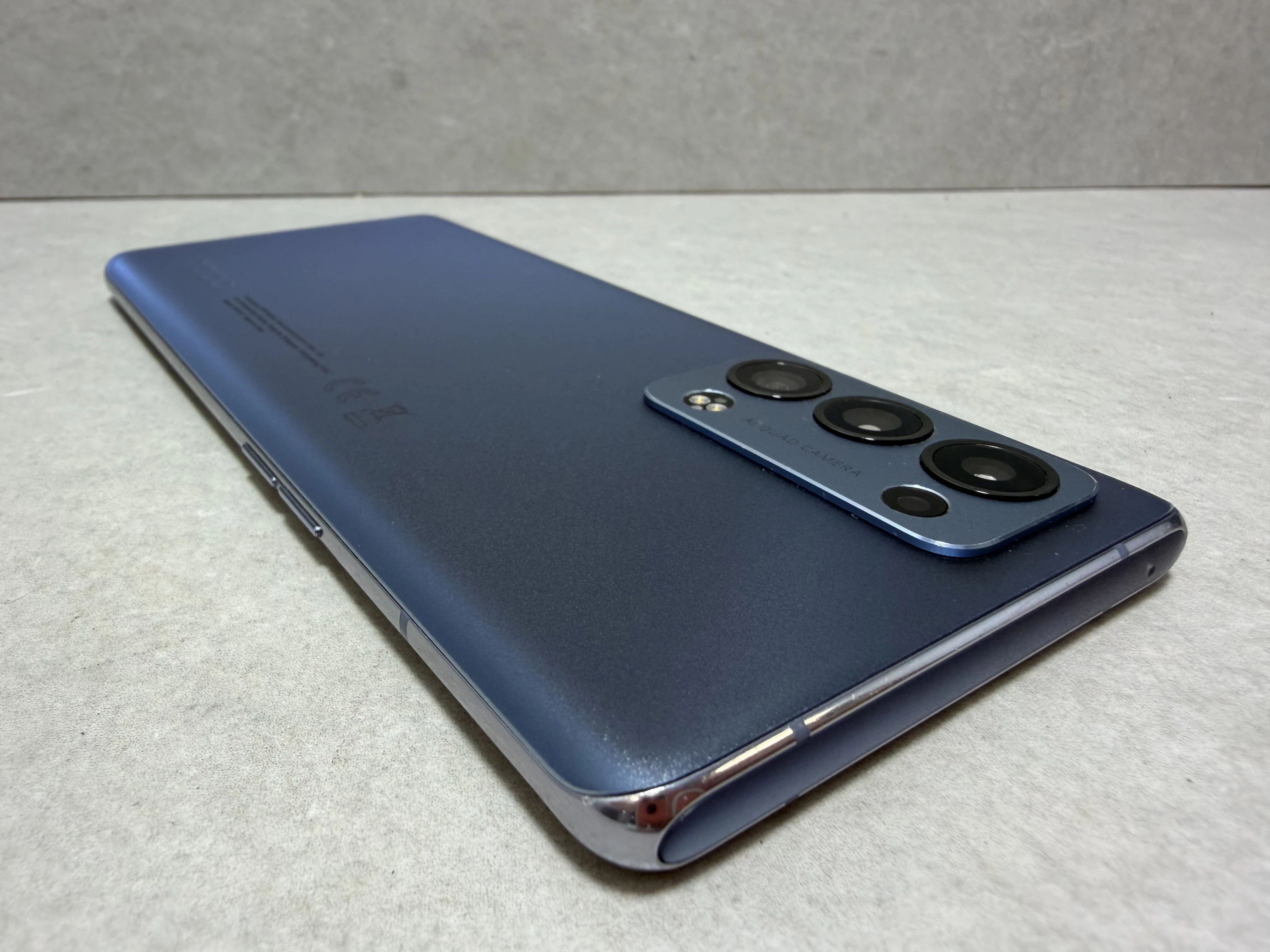 telefon-oppo-reno-6-pro-5g-12256gb-ean-gtin-6944284690523