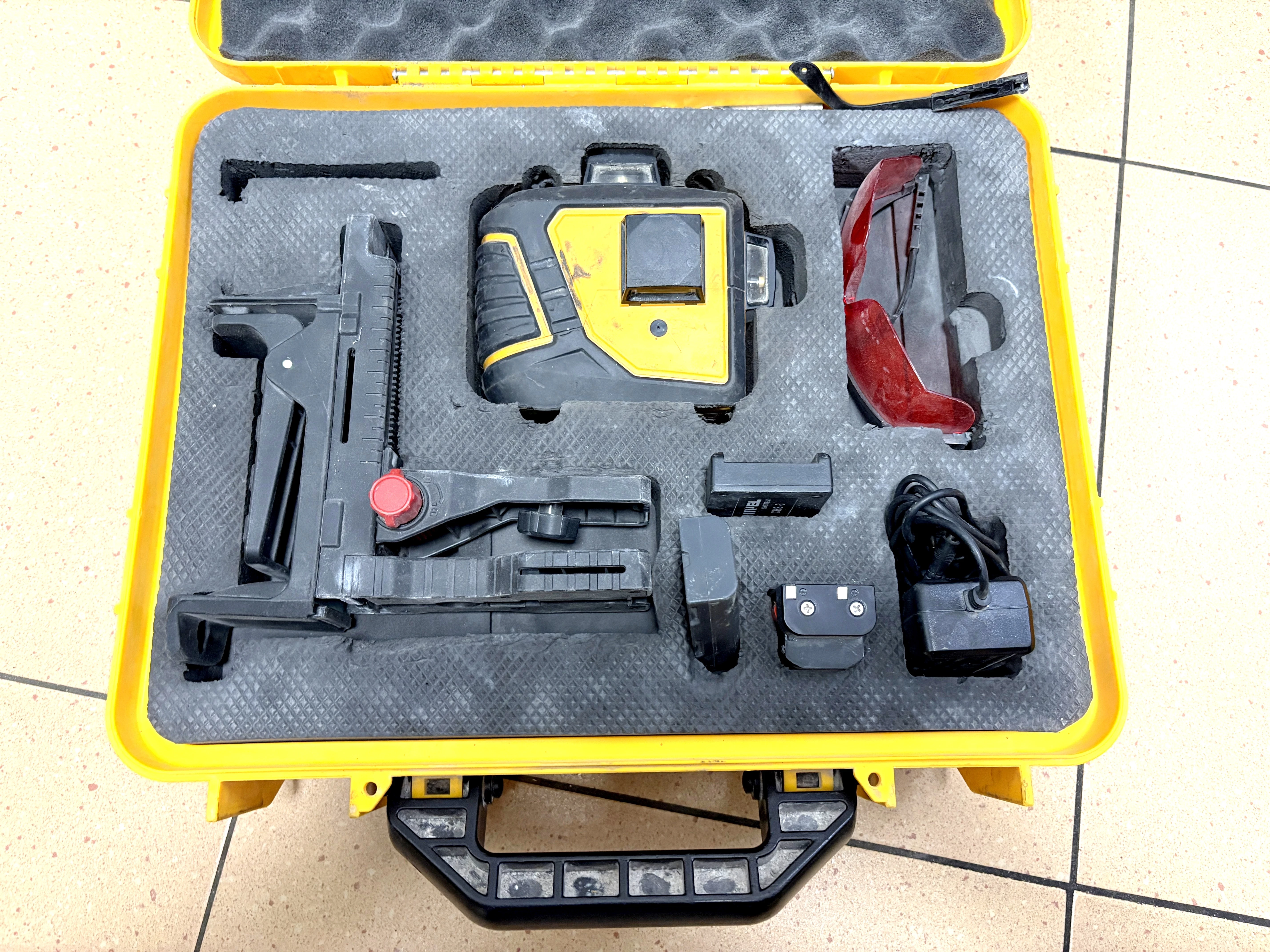 laser-nivel-system-cl3d-chrobrego-44-radom