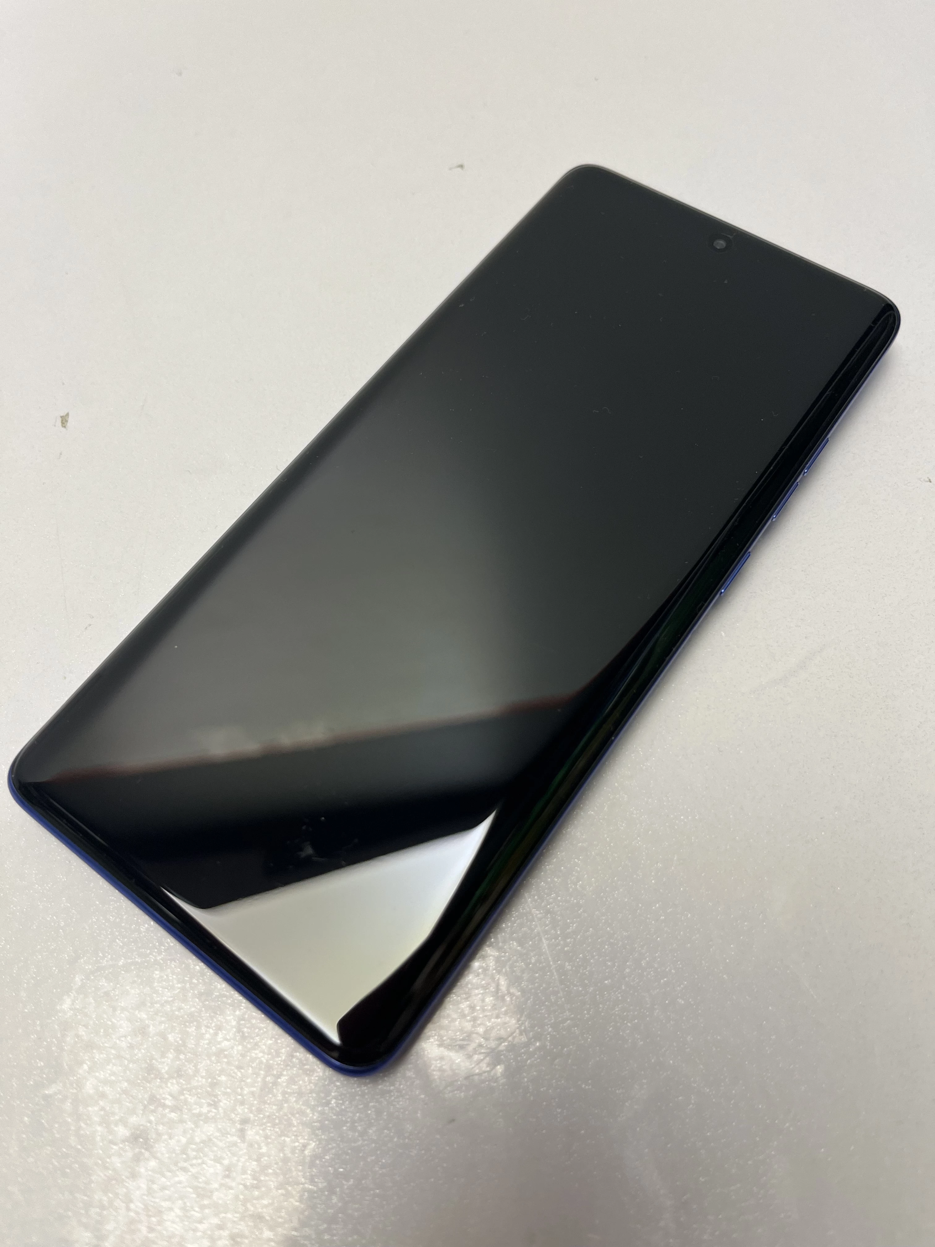 telefon-motorola-edge-60-pro-12256gb-kod-producenta-840023287640