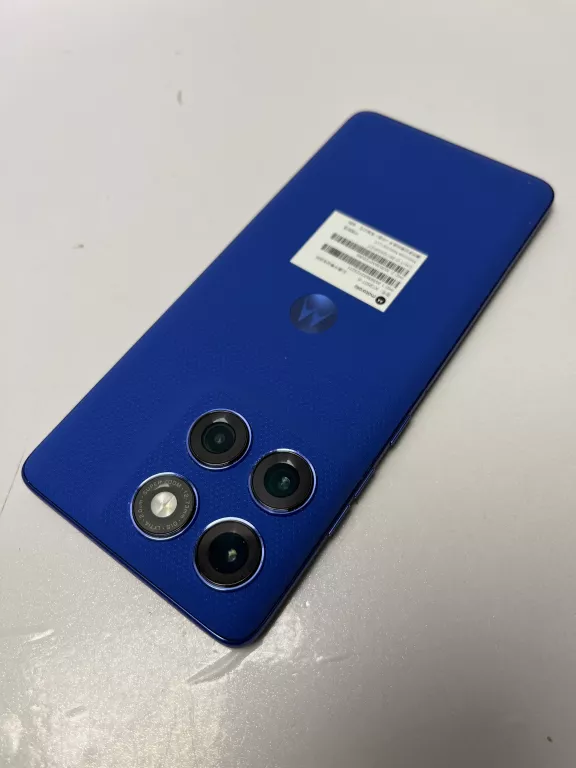 telefon-motorola-edge-60-pro-12256gb-typ-202685-212929