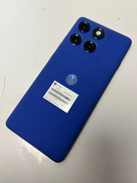 telefon-motorola-edge-60-pro-12256gb-ean-gtin-0840023287640