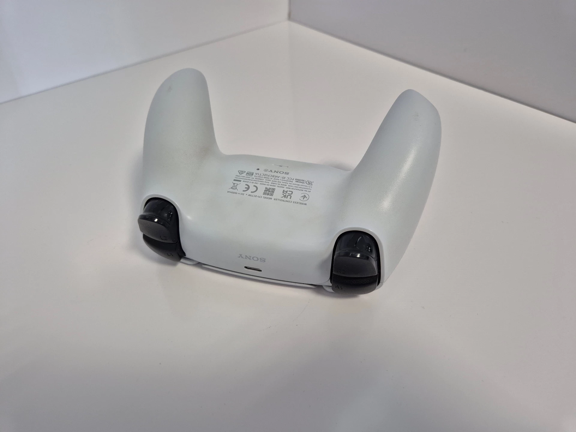 pad-do-ps5-bialy-cfi-zct1w-kontroler-komunikacja-bezprzewodowa-210670-243458