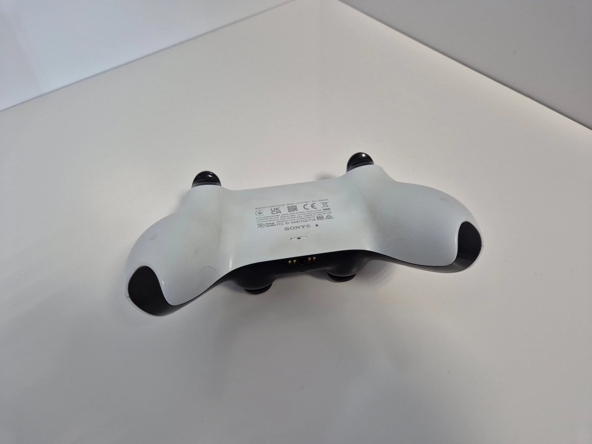 pad-do-ps5-bialy-cfi-zct1w-kontroler-kompatybilne-platformy-210650-1712201