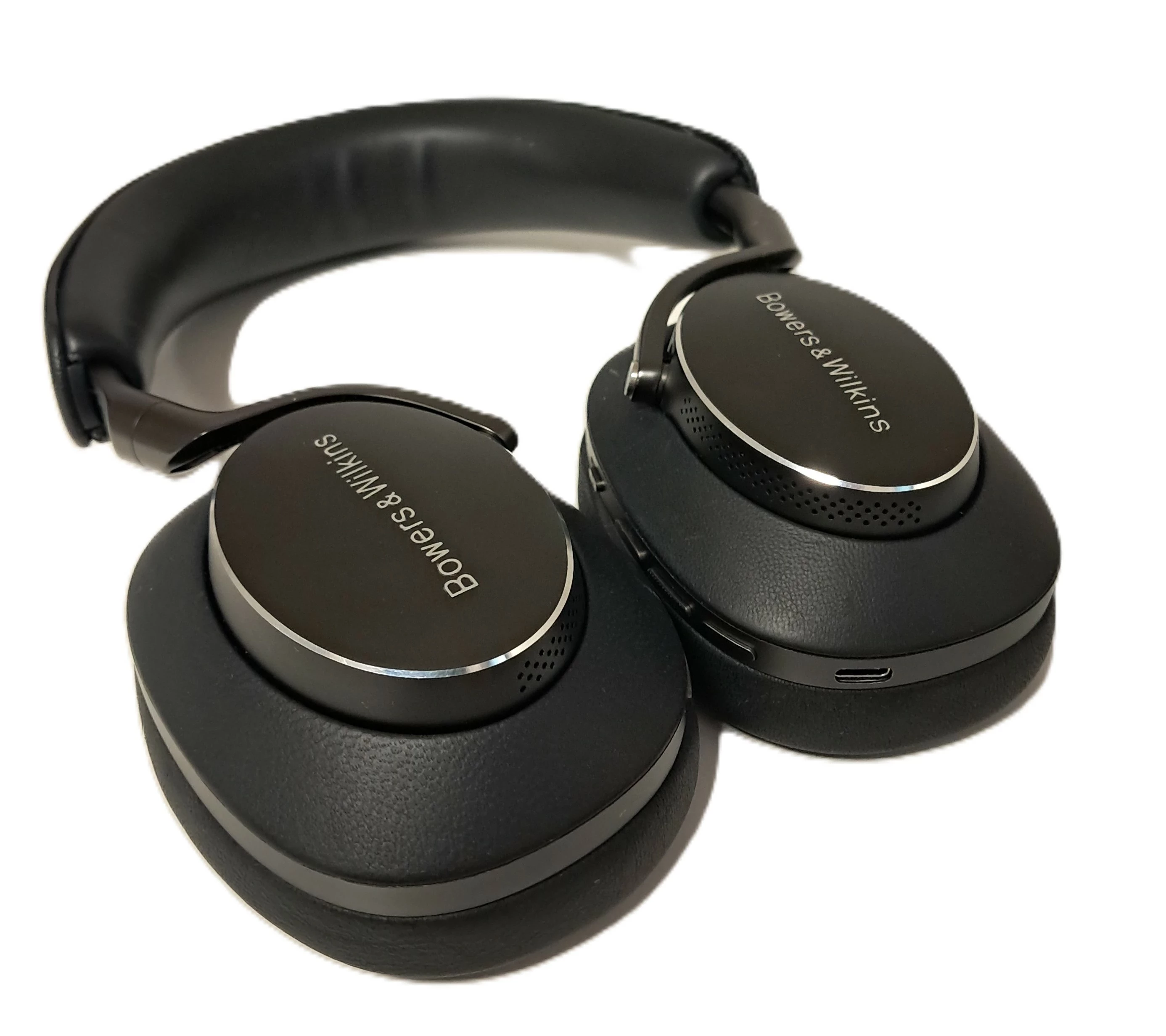 bowers-wilkins-px8-bezprzewodowe-sluchawki-fp42951-transmisja-sygnalu-203713-217785