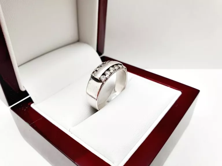 elegancki-cudowny-srebrny-pierscionek-z-cyrkoniami-p925-369-g-r17-rozmiarsrednica-wew-mm-372-17