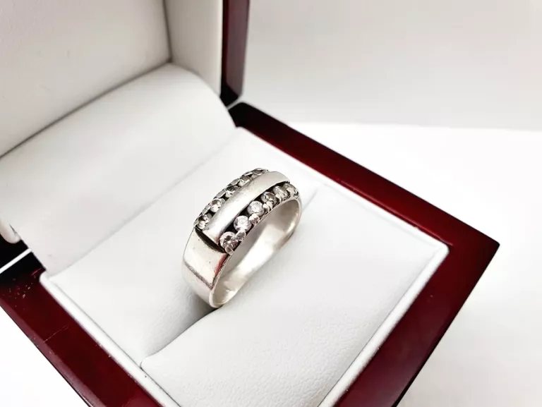 elegancki-cudowny-srebrny-pierscionek-z-cyrkoniami-p925-369-g-r17-strzegomska-200-wroclaw