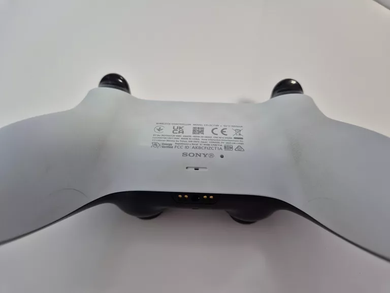 pad-do-ps5-bialy-cfi-zct1w-kontroler-waga-produktu-z-opakowaniem-jednostkowym-0430