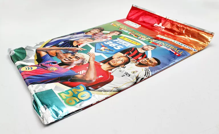 album-10-naklejek-zestaw-startowy-the-golden-world-of-football-fifa365-26-liczba-sztuk-1