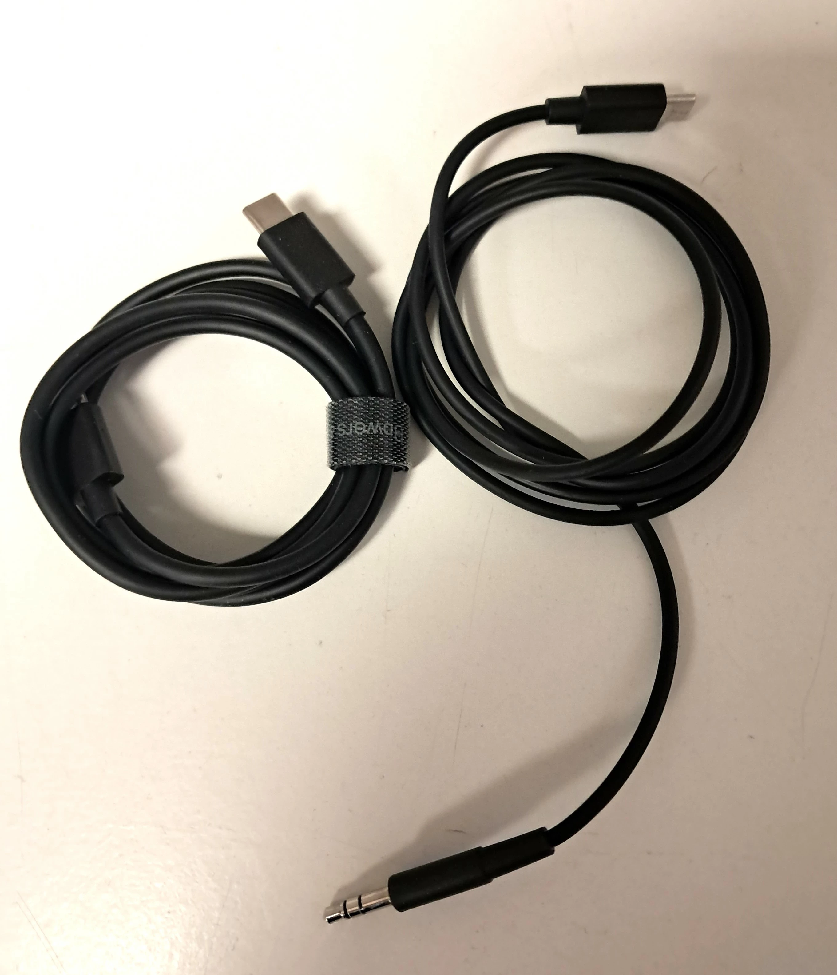 bowers-wilkins-px8-bezprzewodowe-sluchawki-fp42951-stan-11323-2