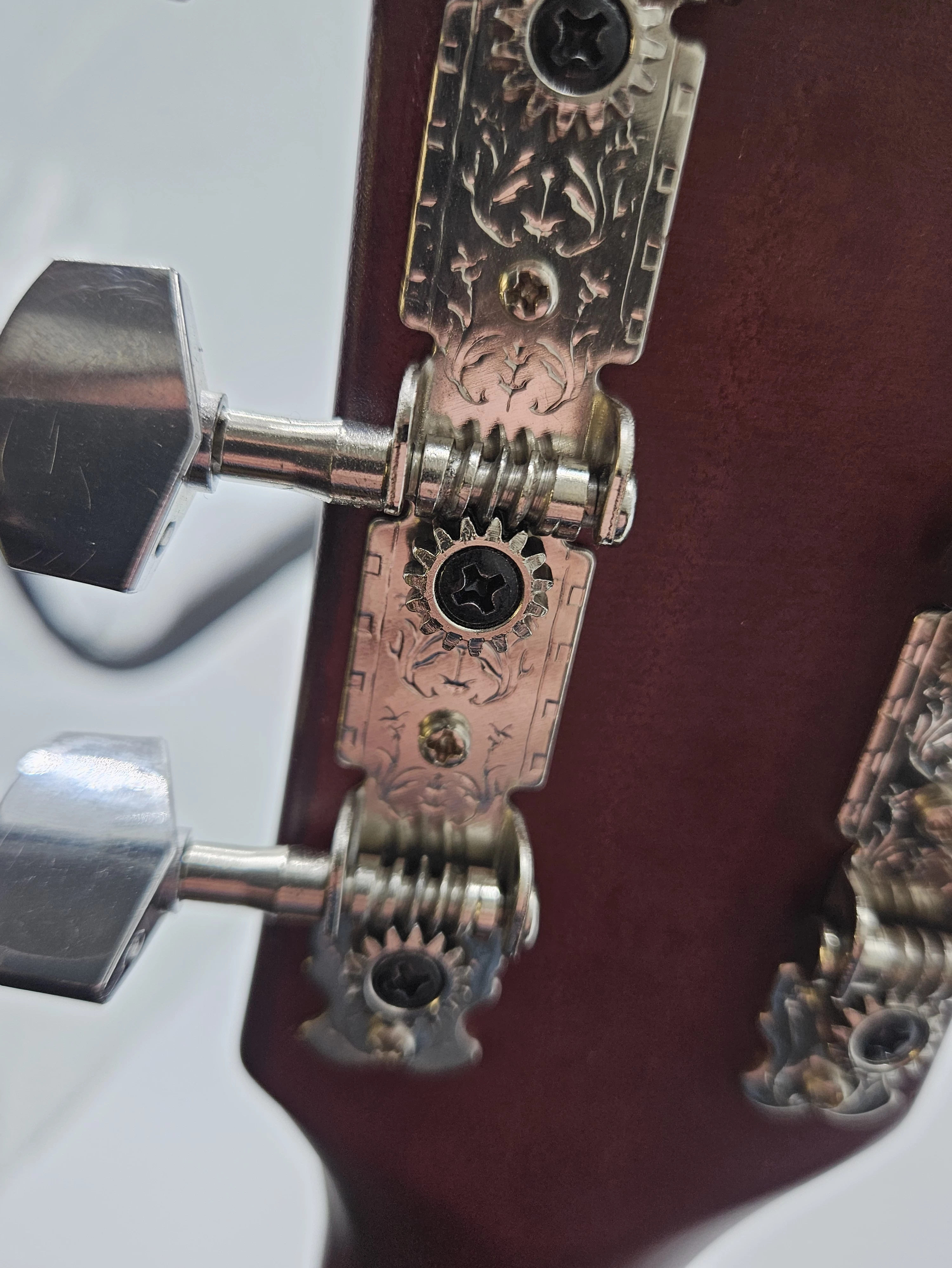 gitara-akustyczna-w-pokrowcu-rodzaj-pudla-9182-1