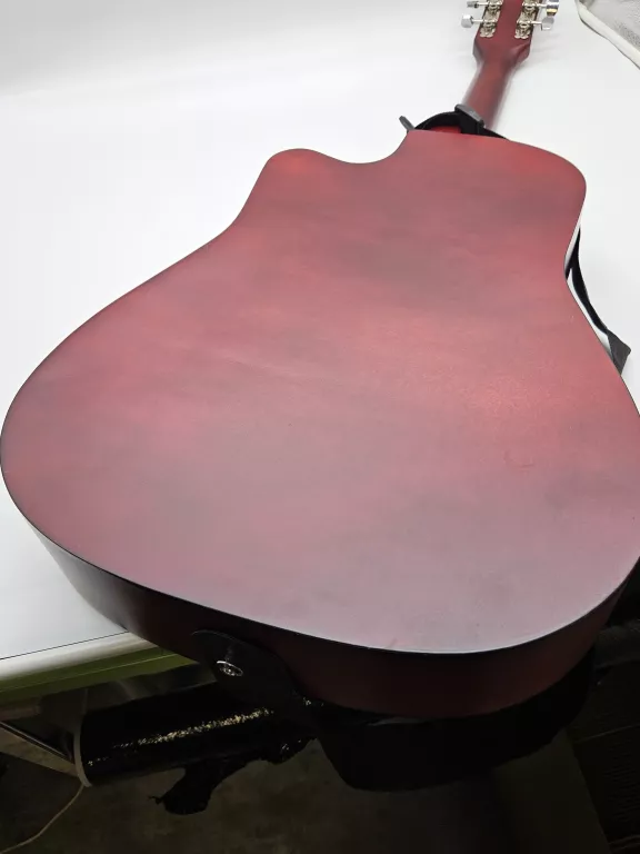 gitara-akustyczna-w-pokrowcu-marka-248811-1955891