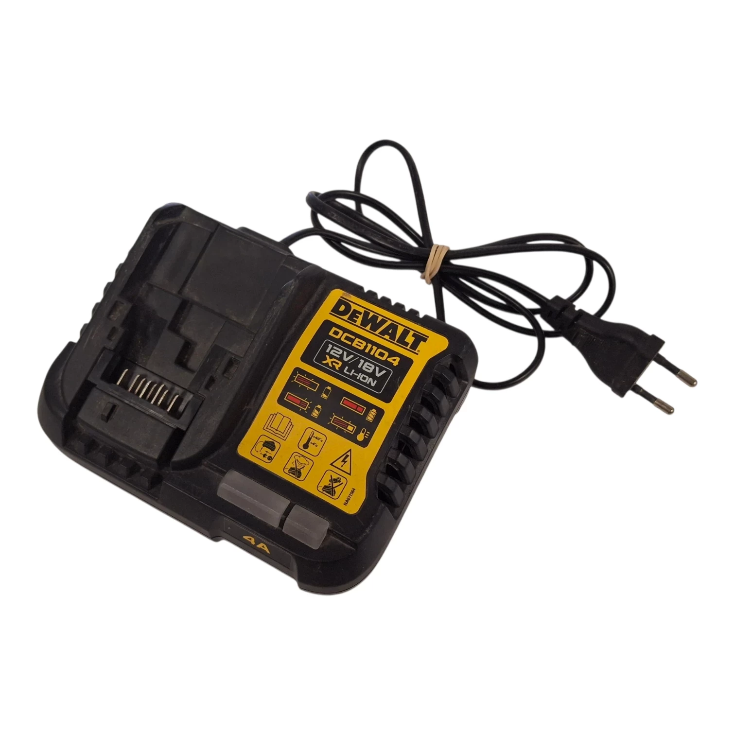 wkretarka-aku-dewalt-dcd796-ladowarka-napiecie-v-128551-6