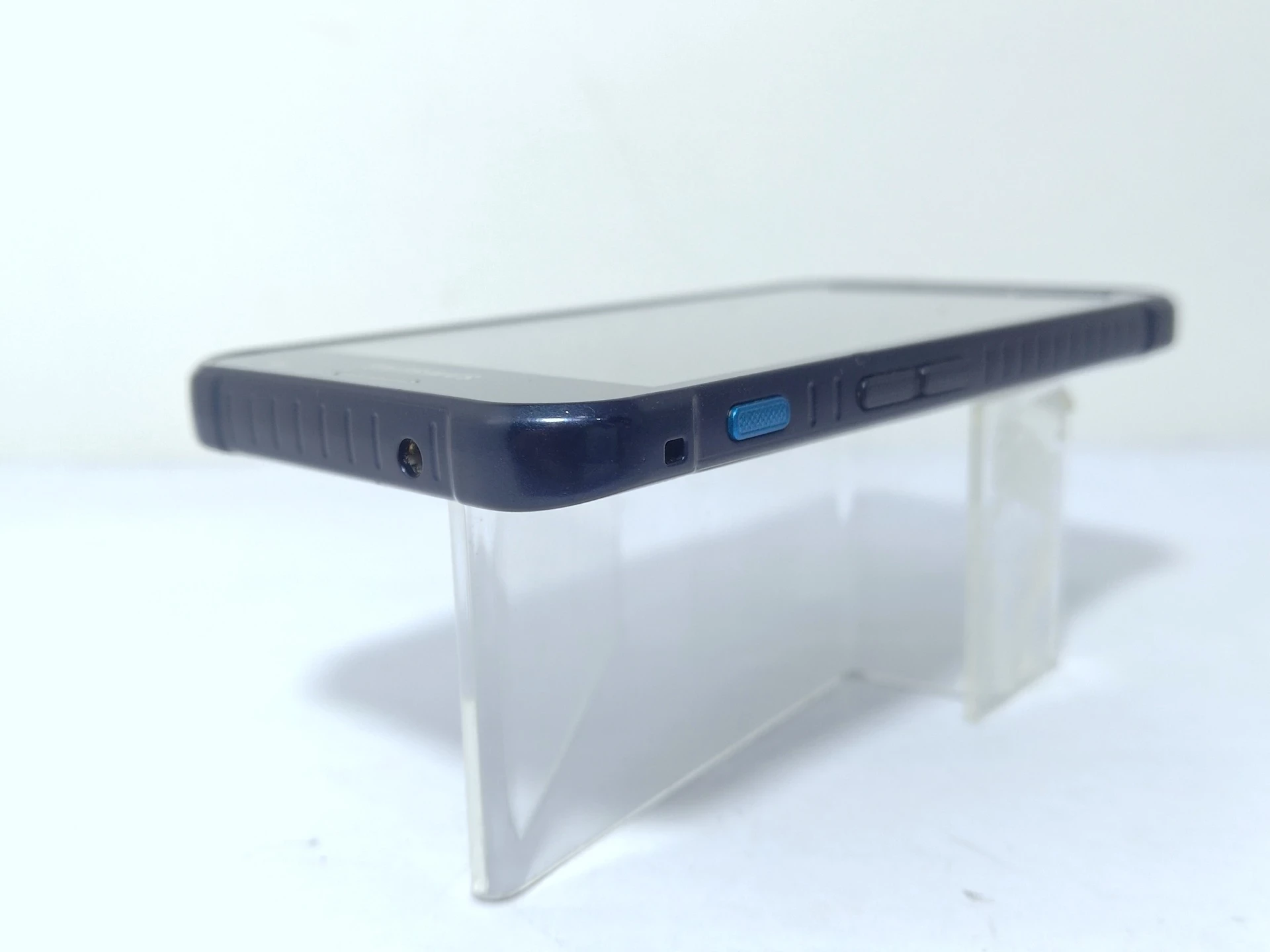 telefon-samsung-galaxy-xcover-3-158gb-system-operacyjny-4388-1