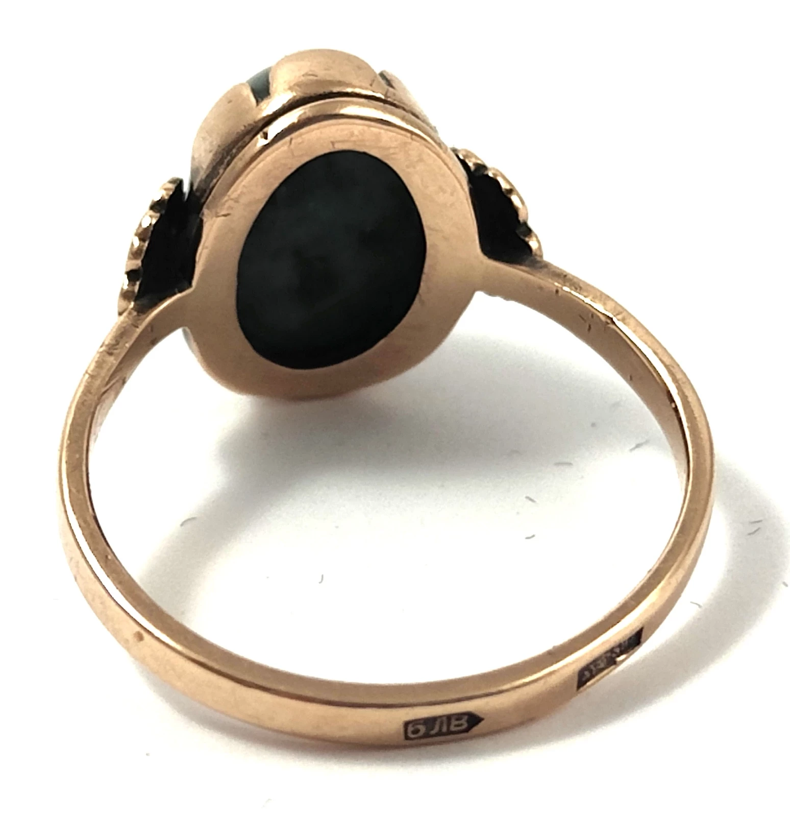 zloty-pierscionek-zielony-kamien-583-r15-326g-rozmiarsrednica-wew-mm-372-15