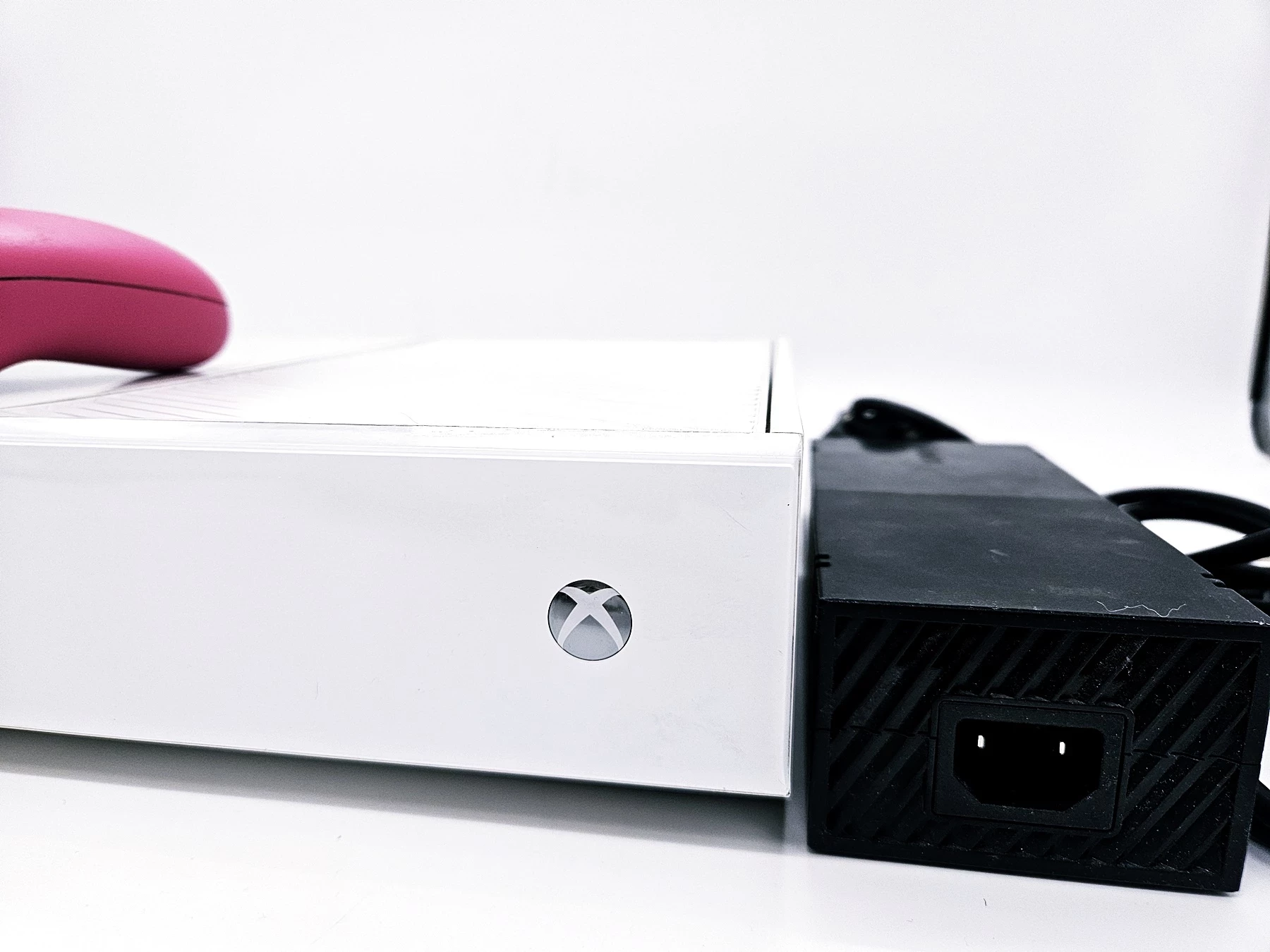 konsola-xbox-one-1540-500gb-pad-zas-okbalowanie-stan-11323-2