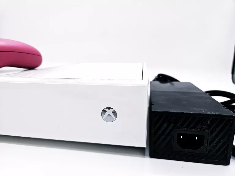 konsola-xbox-one-1540-500gb-pad-zas-okbalowanie-stan-11323-2