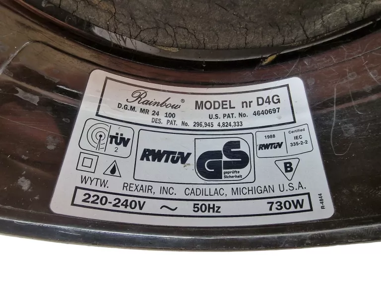 odkurzacz-wodny-rainbow-d4g-se-duzy-zestaw-opis-pojemnosc-zbiornika-na-brudna-wode-250