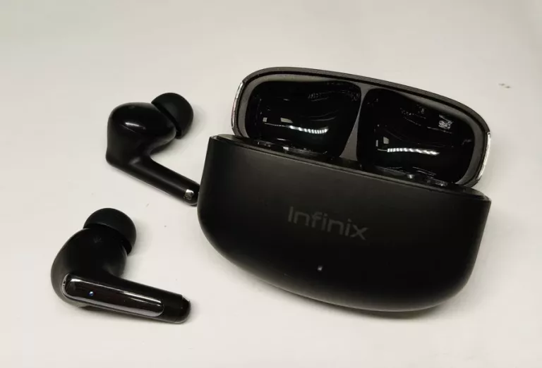sluchawki-infinix-buds-nc-zestaw-kolor-dominujacy-129357-2