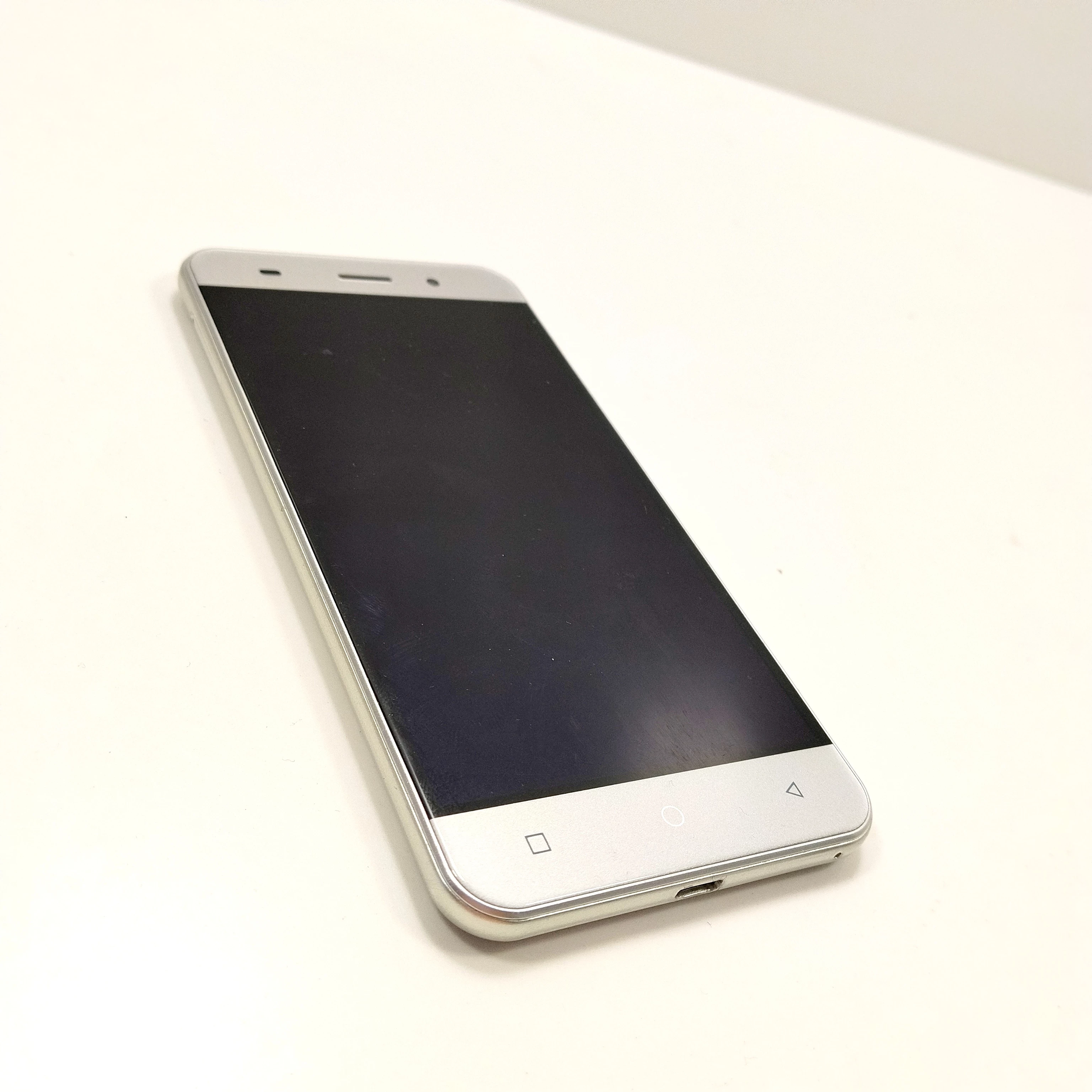 telefon-telefunken-diamond-lte-4gb-kod-producenta-m1545