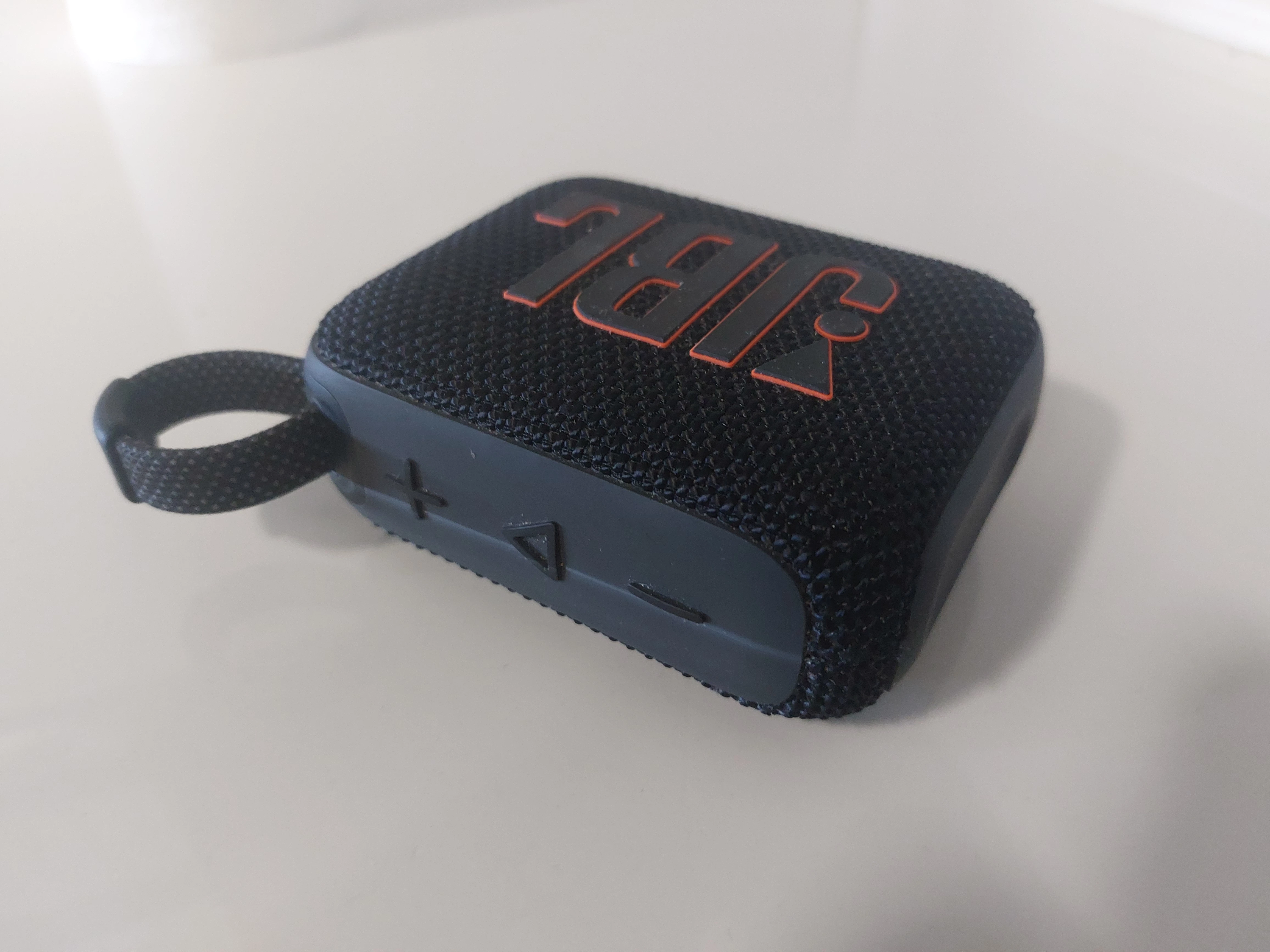 glosnik-bt-jbl-go4-czarny-solo-stan-11323-2