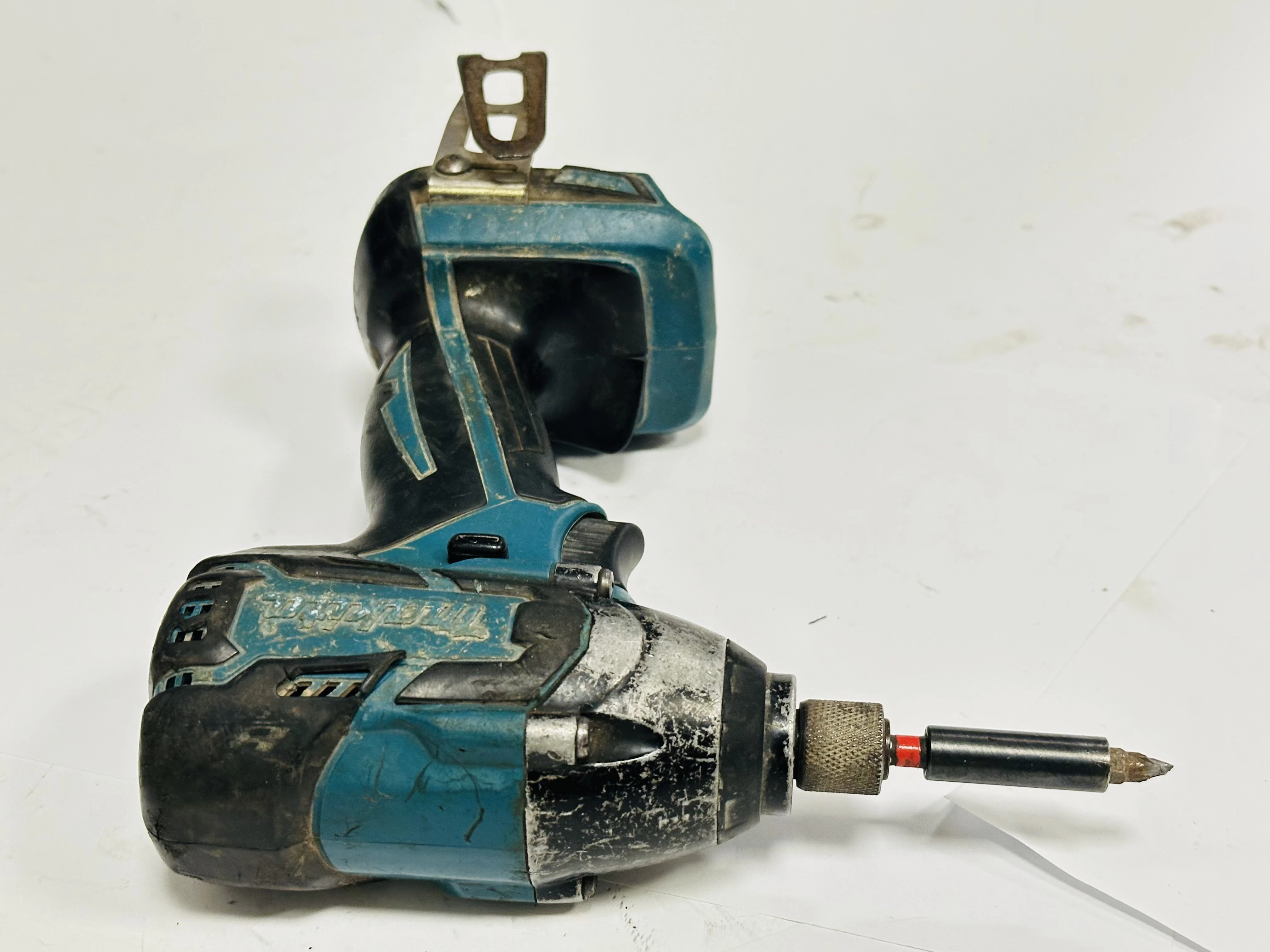 zakretarka-makita-dtd-129-body-marka-248811-950929