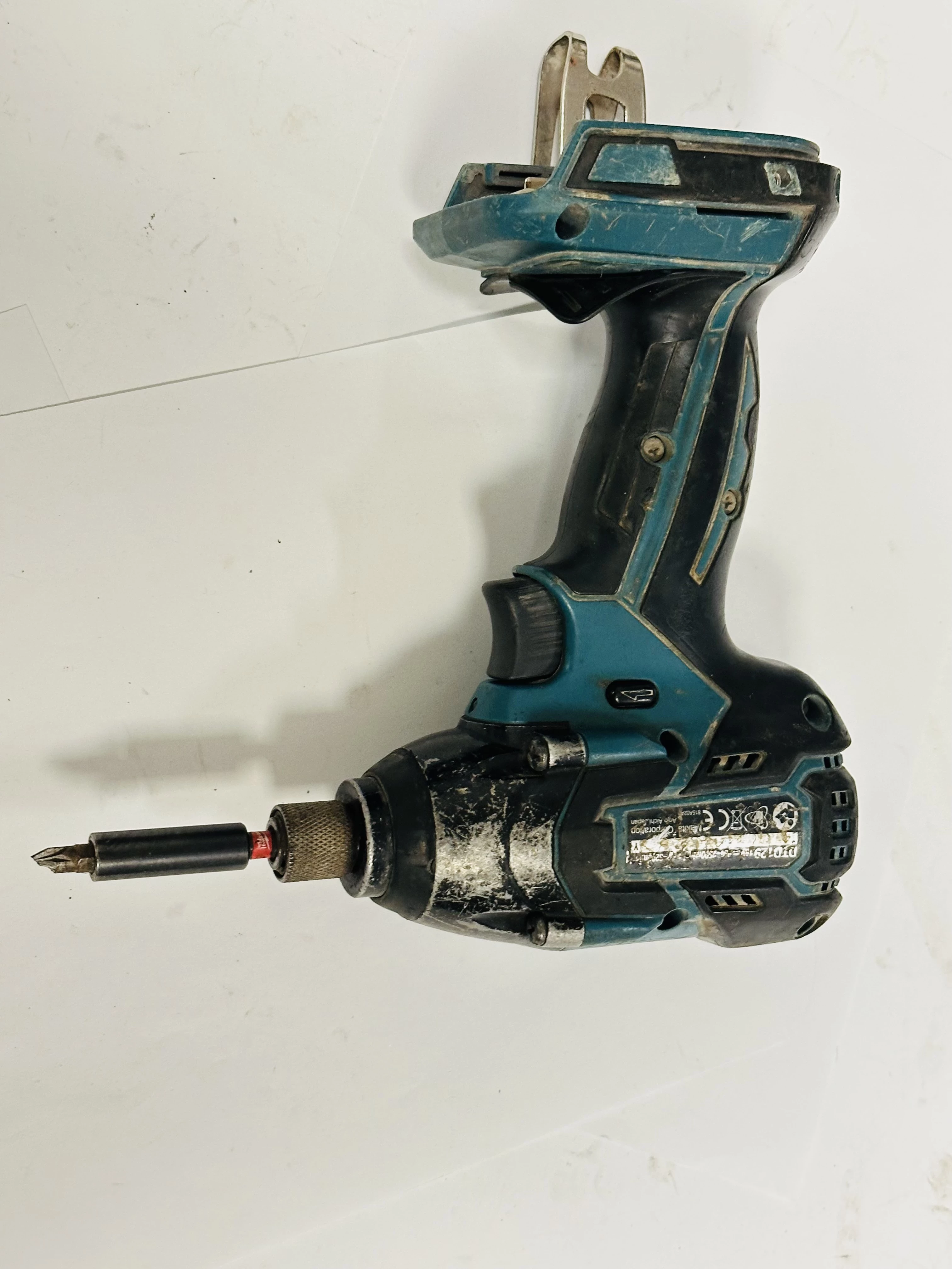 zakretarka-makita-dtd-129-body-rodzaj-silnika-204657-221325