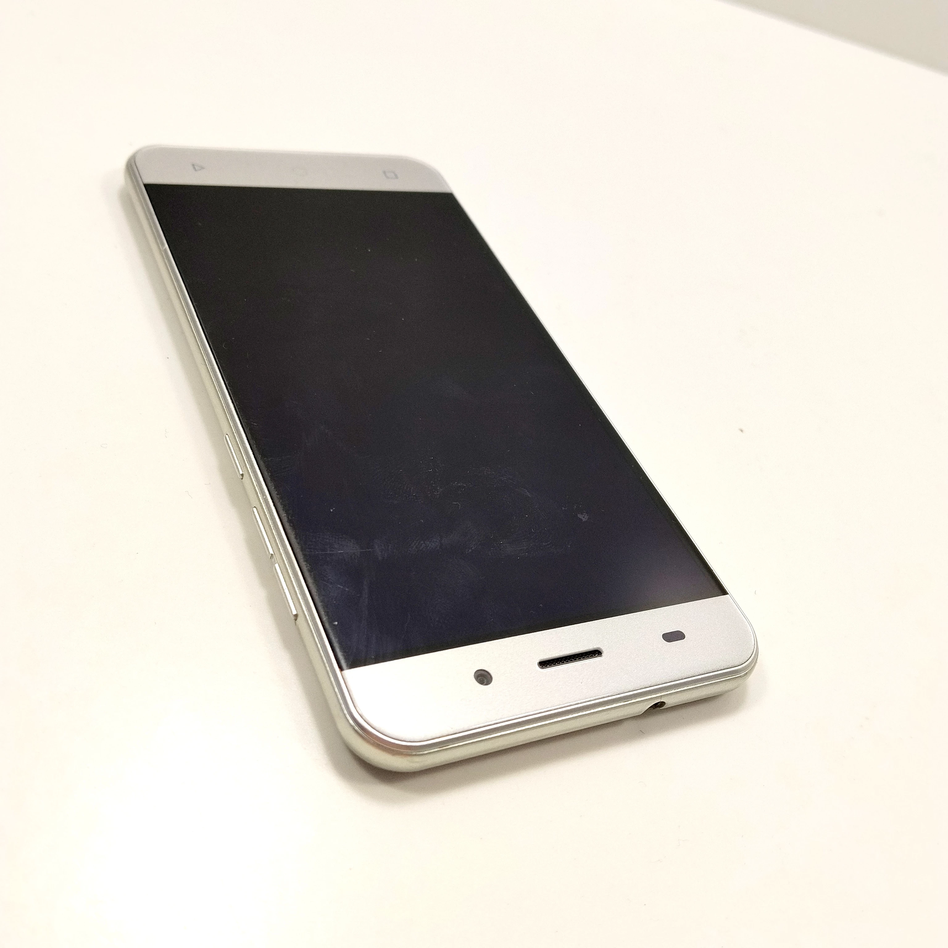 telefon-telefunken-diamond-lte-4gb-typ-202685-212929