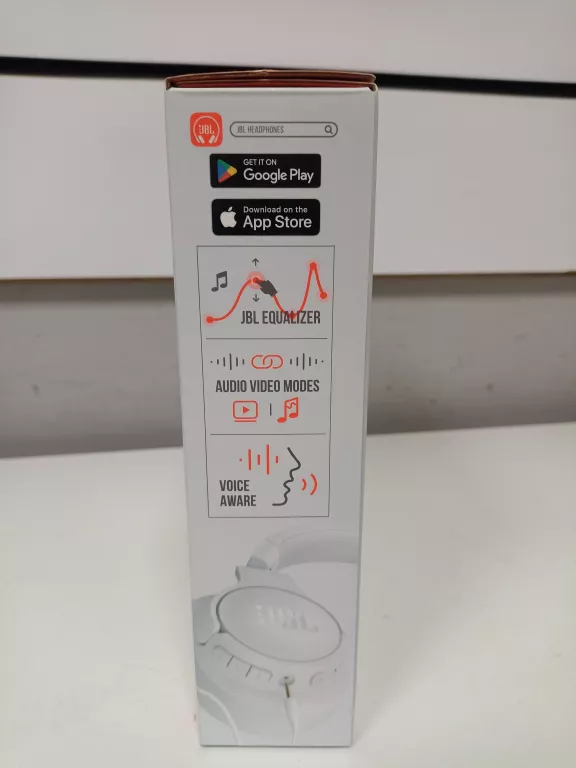 sluchawki-jbl-tune-720bt-stan-11323-2