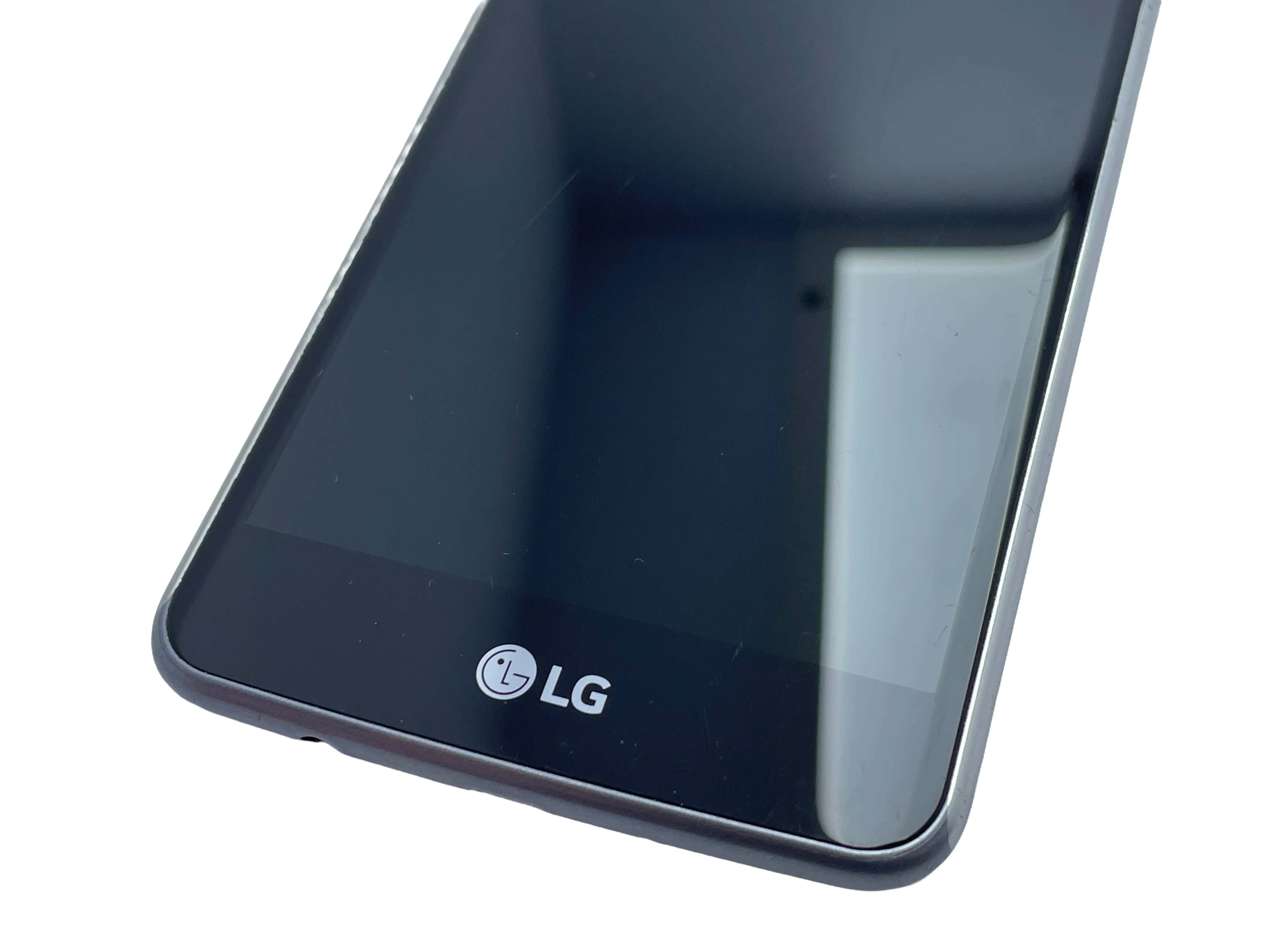 lg-k8-2017-lg-m200e-1516gb-stan-11323-2