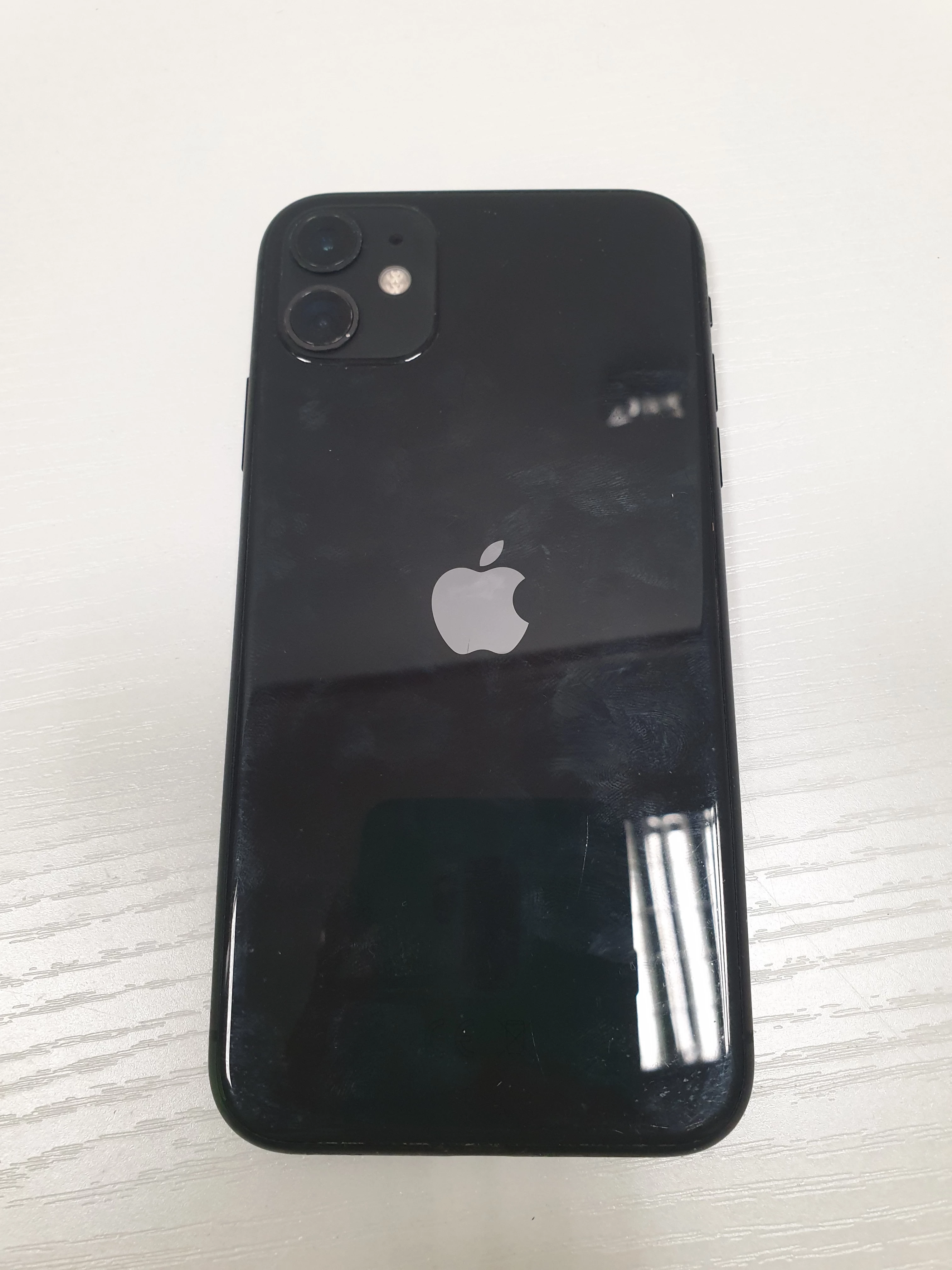 telefon-iphone-11-64gb-kondycja79-wbudowana-pamiec-202869-214193