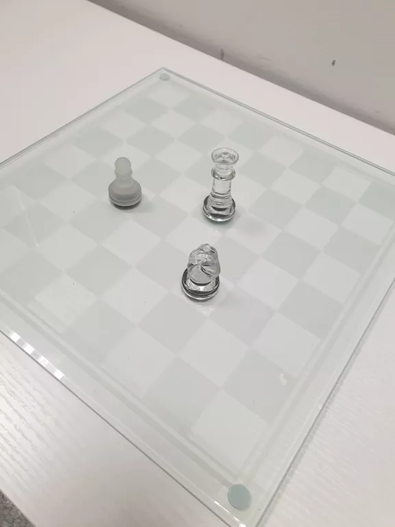 szachy-szklane-szachy-matowe-szklane-krysztalowe-nazwa-szachy-szklane