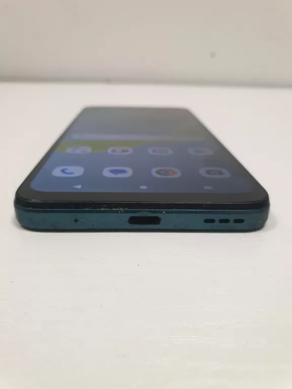 telefon-motorola-e13-przekatna-ekranu-650