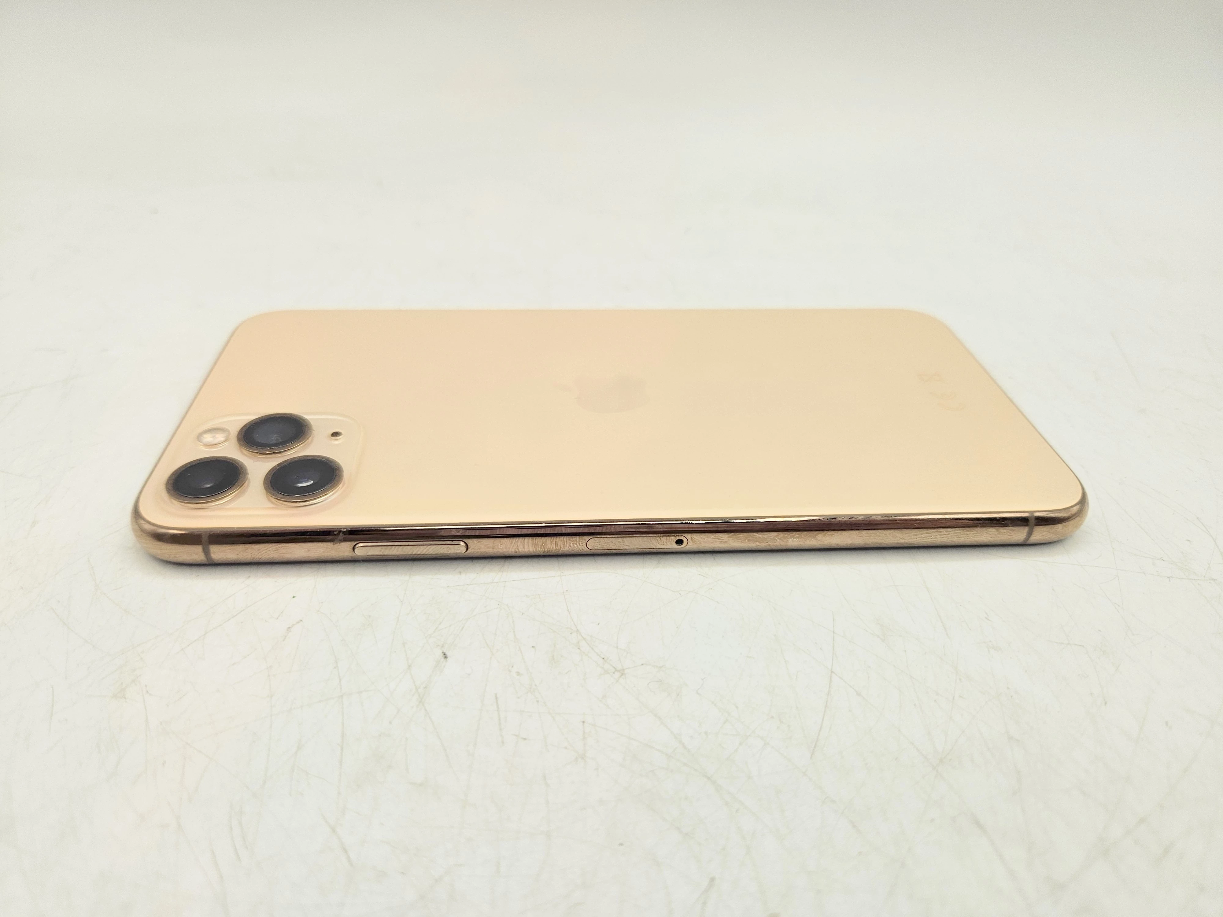 telefon-iphone-11-pro-max-64gb-bat-77-komunikacja-219-2