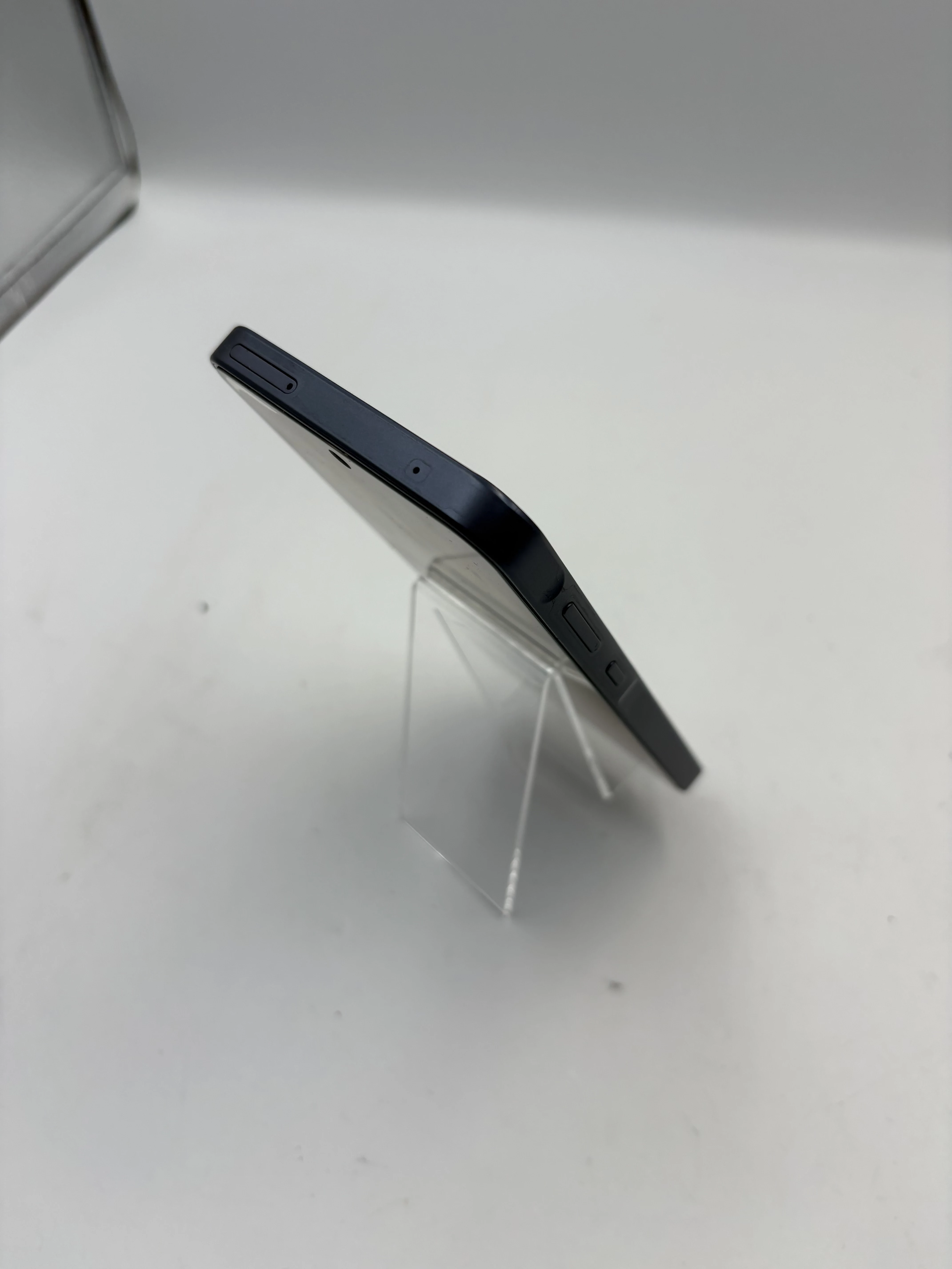 telefon-samsung-galaxy-a35-5g-256gb-przekatna-ekranu-66