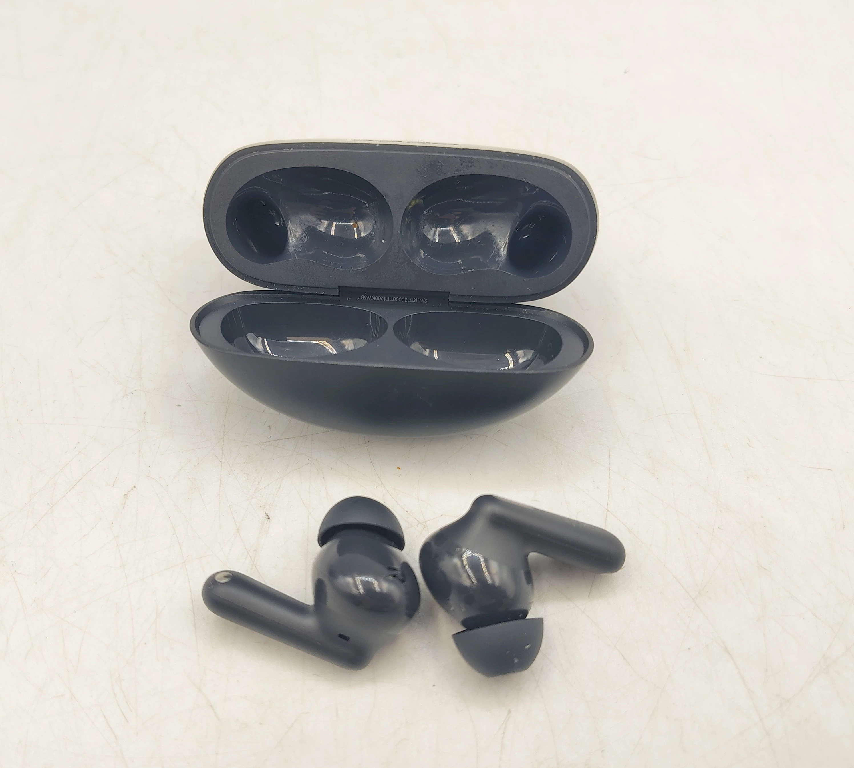 sluchawki-oppo-enco-air4-pro-czarny-stan-11323-2