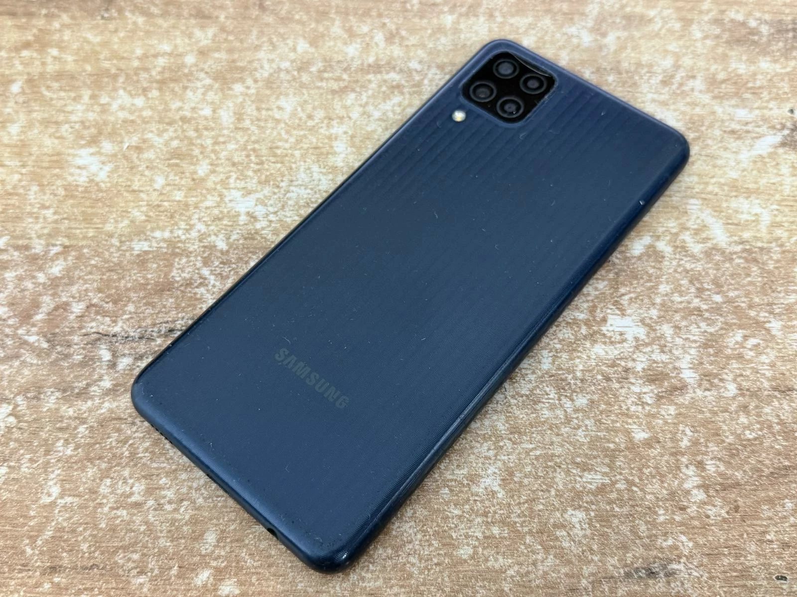 telefon-samsung-galaxy-m12-4gb64gb-przekatna-ekranu-650