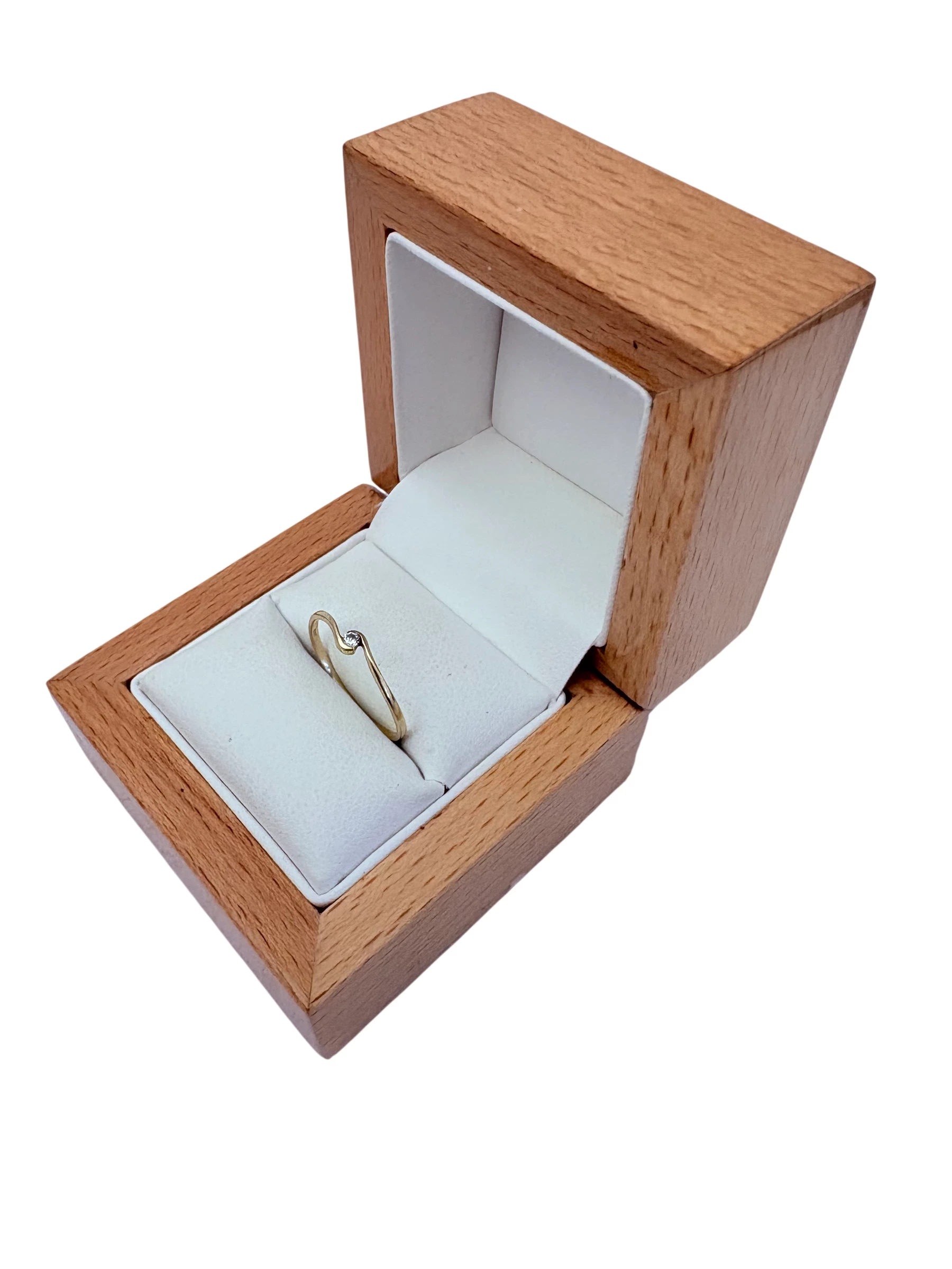 delikatny-pierscionek-p-585-08g-stan-11323-2