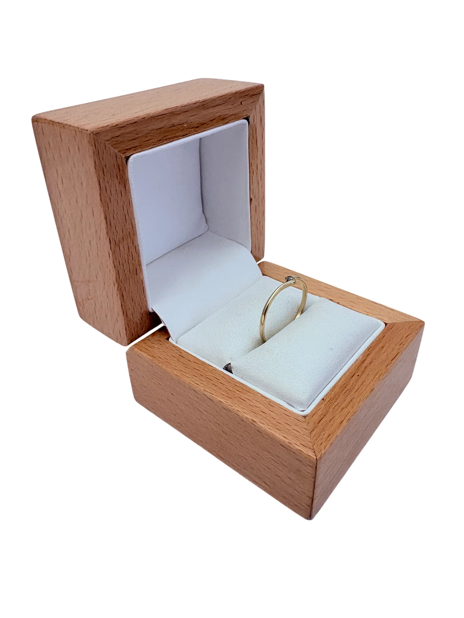 delikatny-pierscionek-p-585-08g-rodzaj-2205-2