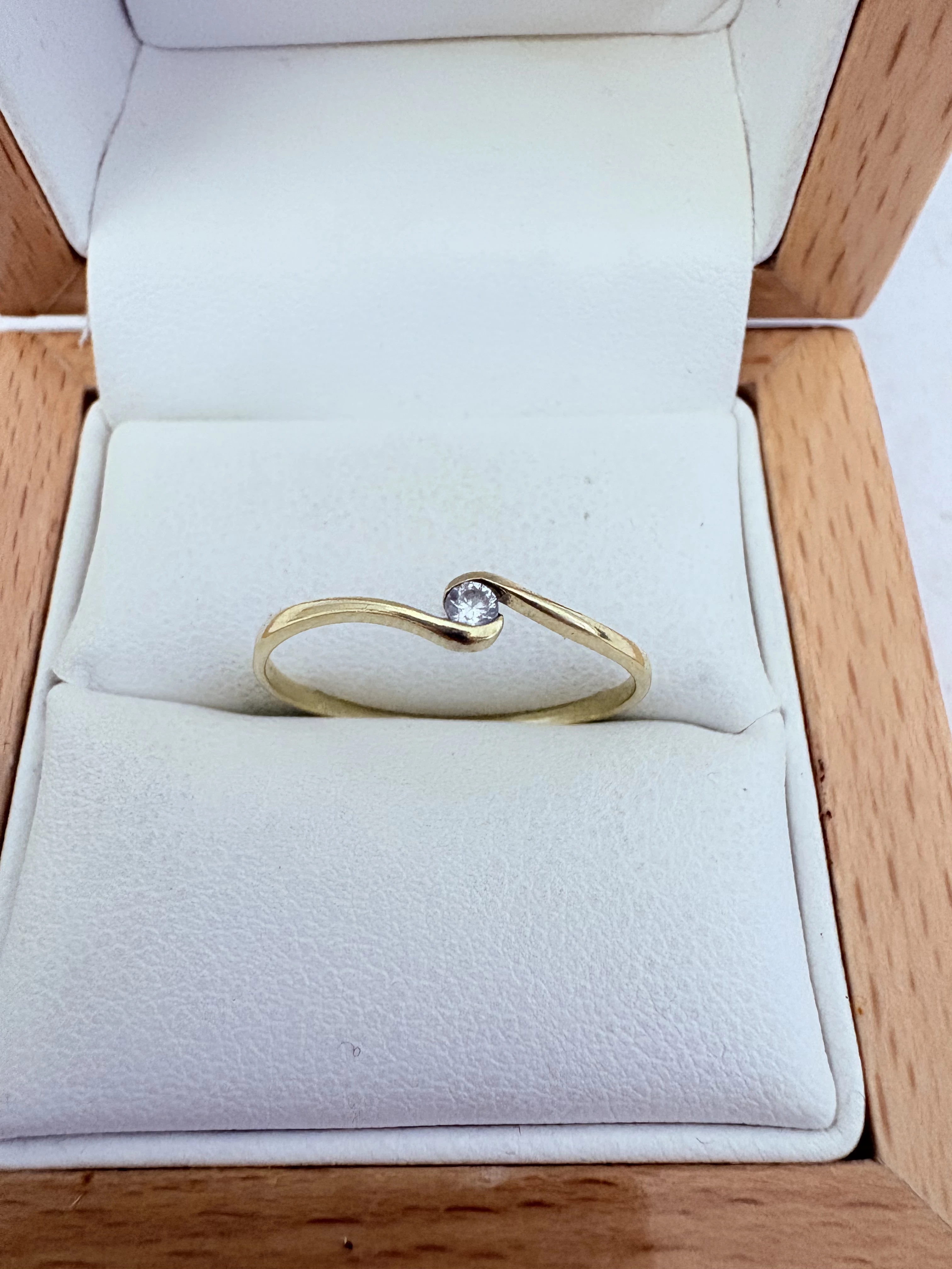 delikatny-pierscionek-p-585-08g-warszawska-12-deblin