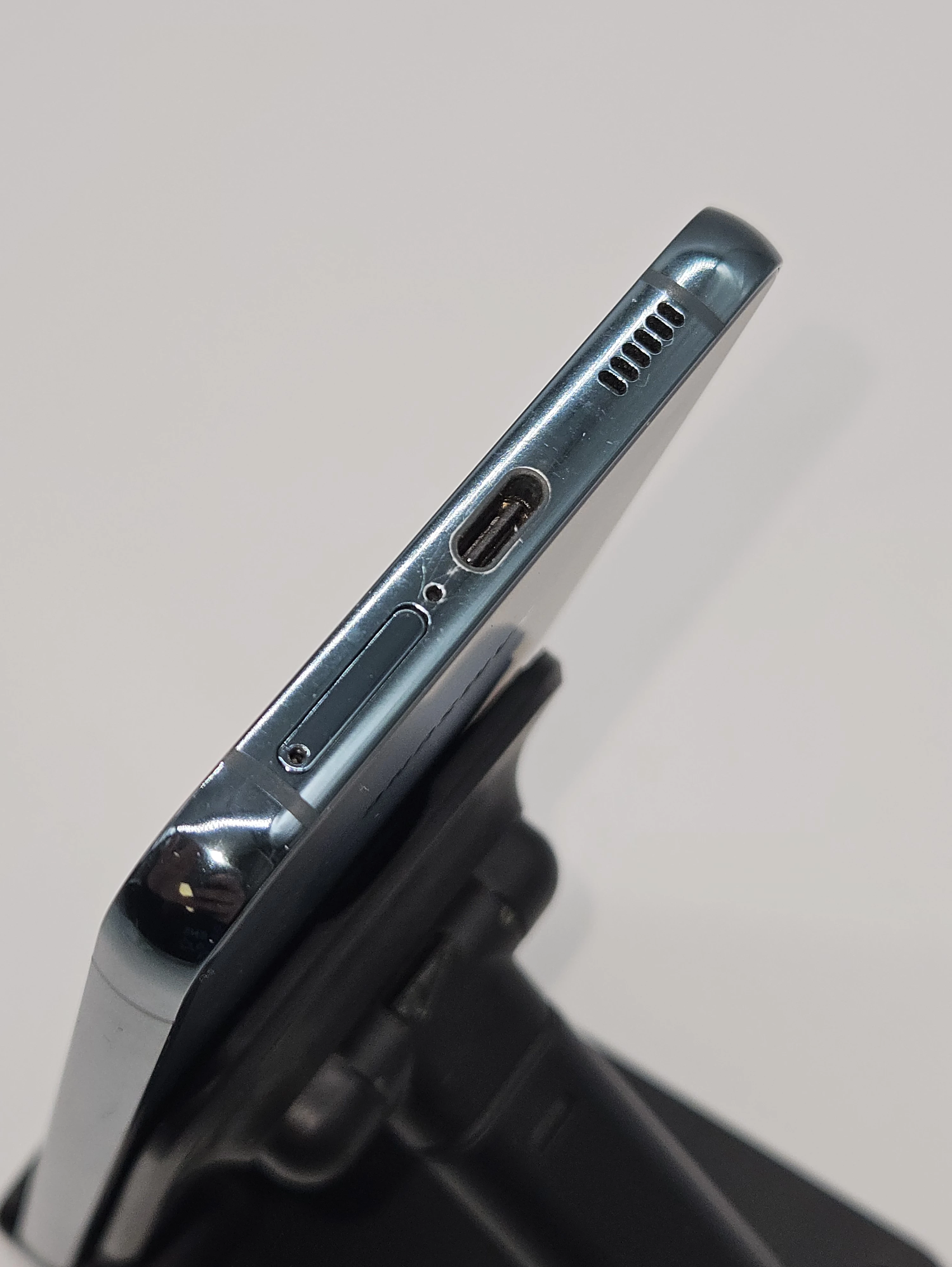 telefon-samsung-s22-8256gb-blokada-stan-11323-1223453