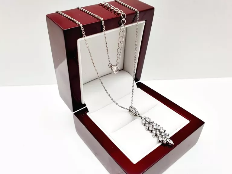 piekny-subtelny-srebrny-naszyjnik-z-zawieszka-p925-339g-44-49-cm-kamien-17088-128