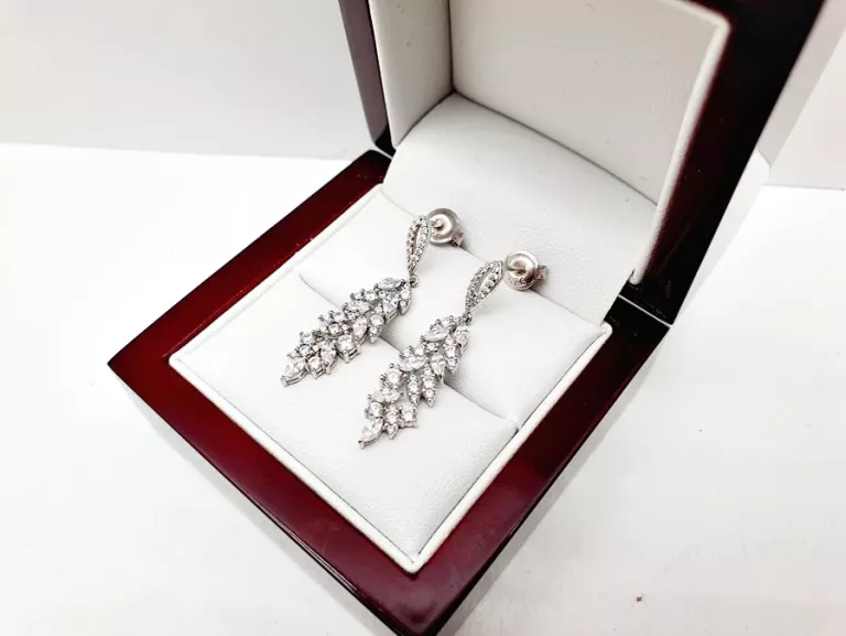 oblednie-piekne-subtelne-srebrne-kolczyki-wiszace-p925-376g-cyrkonie-rodzaj-2205-2