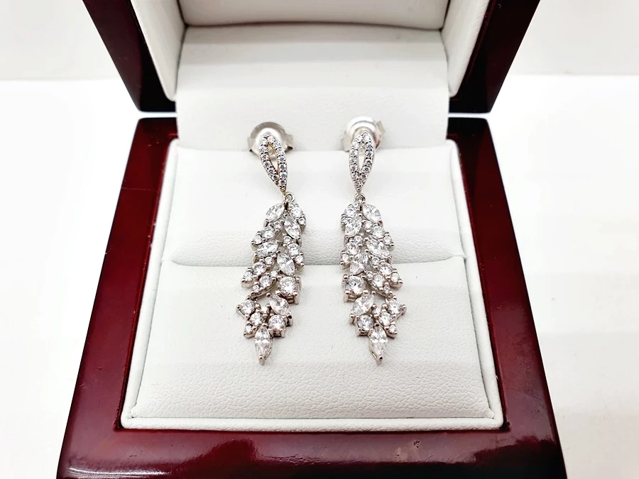 oblednie-piekne-subtelne-srebrne-kolczyki-wiszace-p925-376g-cyrkonie-strzegomska-200-wroclaw