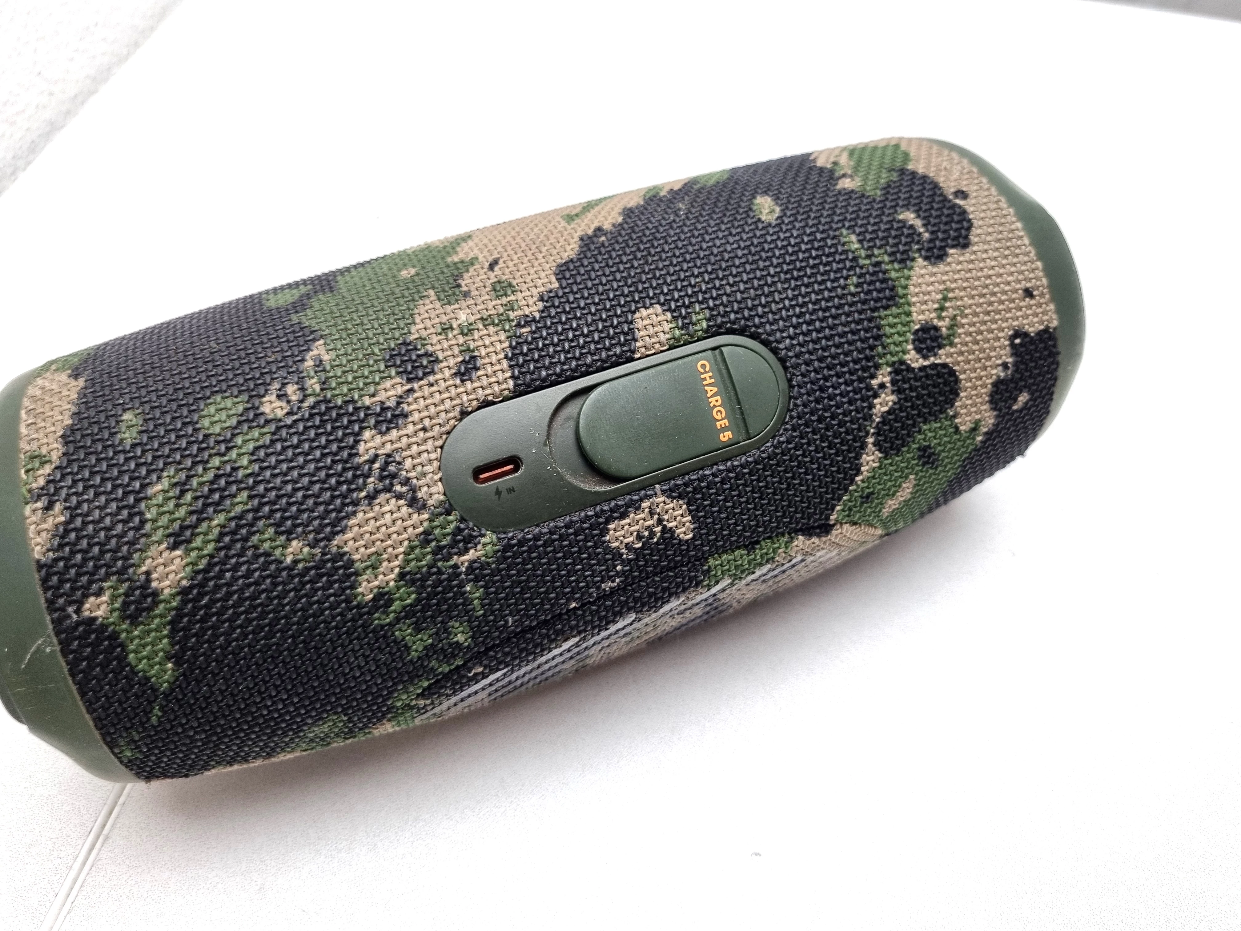 glosnik-jbl-charge-5-marka-248811-974486