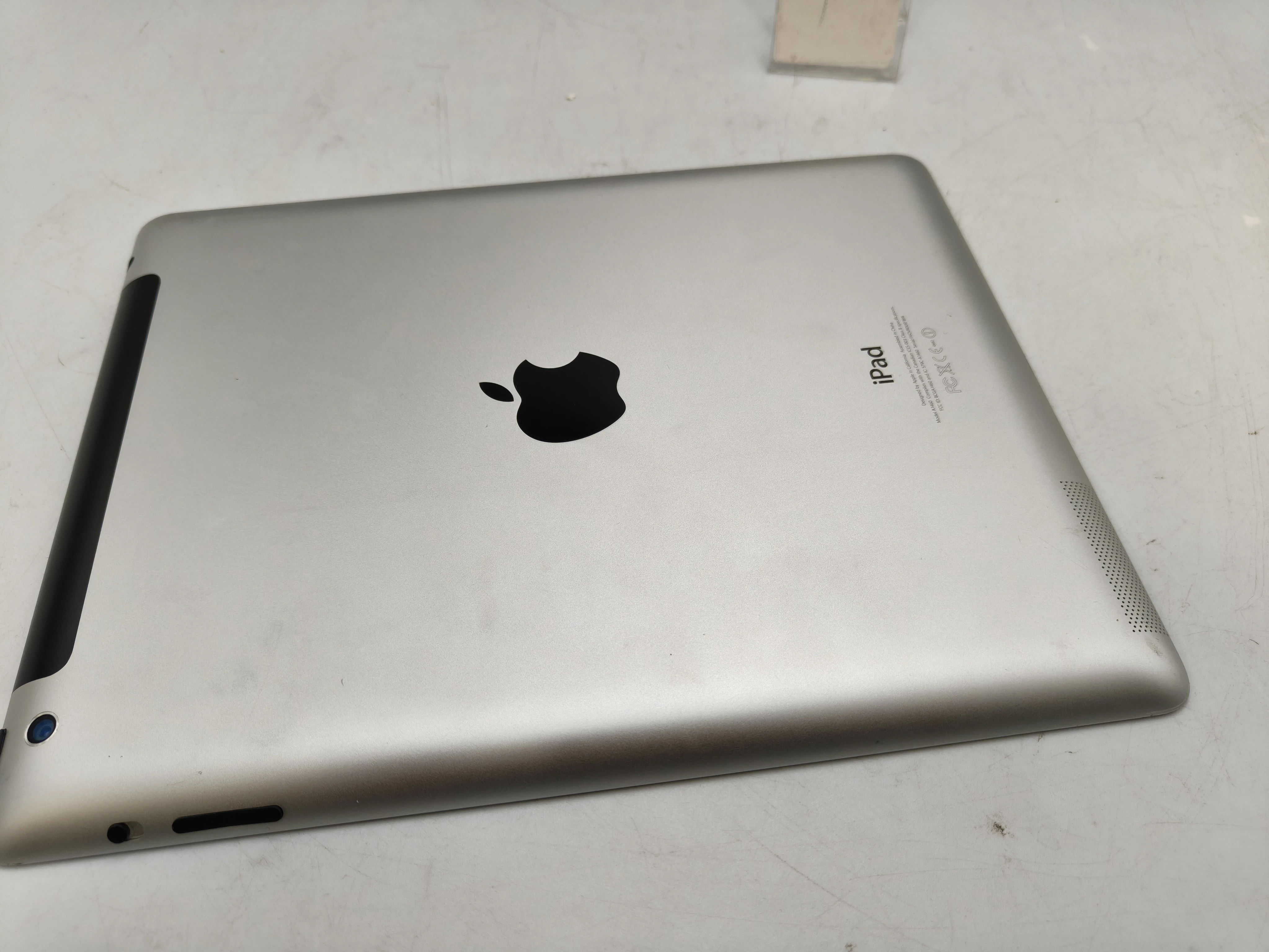 tablet-apple-ipad-4-32gb-system-operacyjny-16332-4