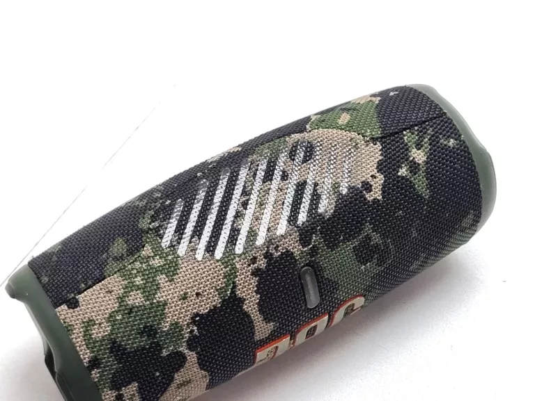 glosnik-jbl-charge-5-stan-11323-2