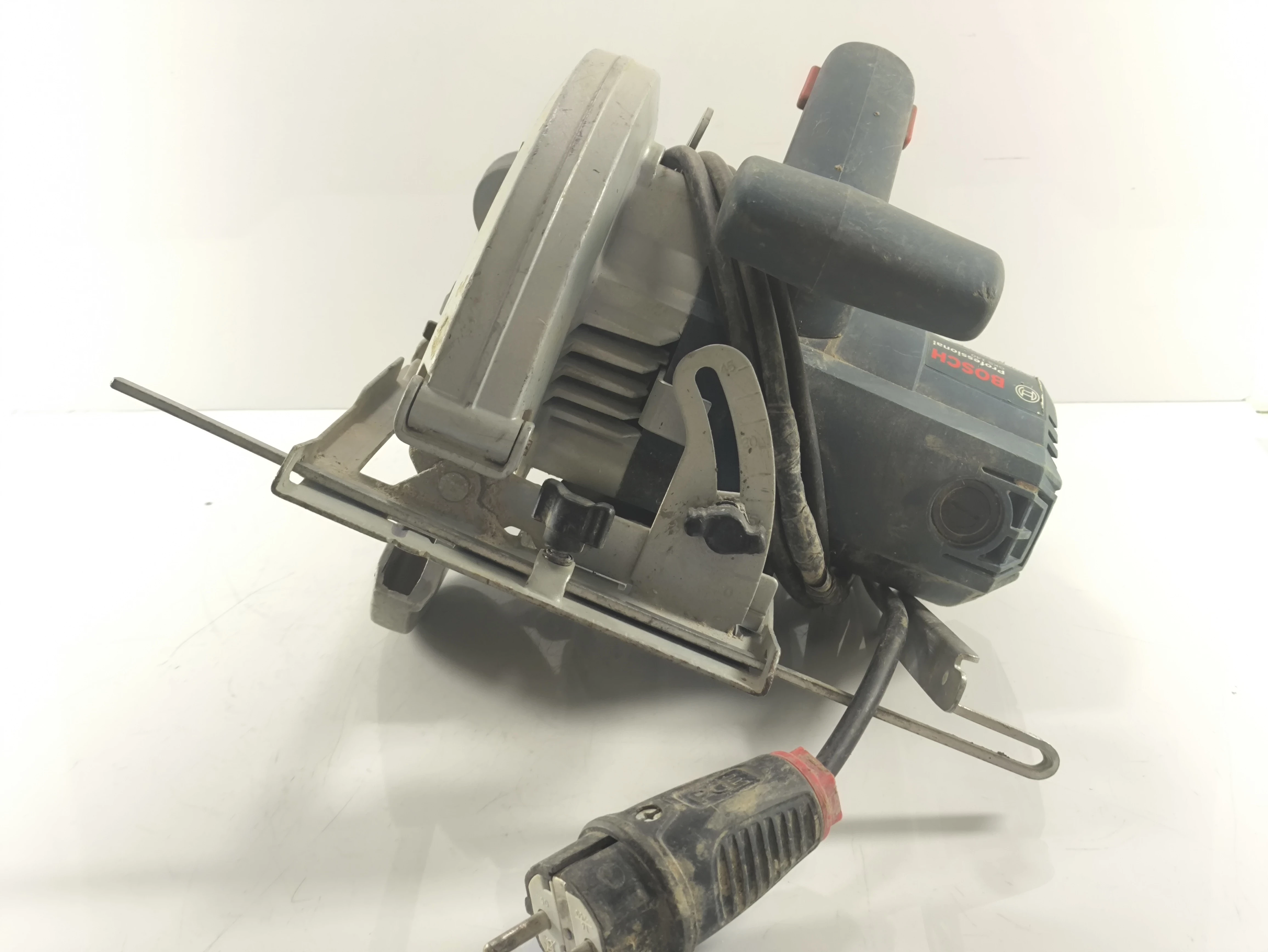 pilarka-tarczowa-bosch-professional-gks-140-ean-gtin-4059952563220