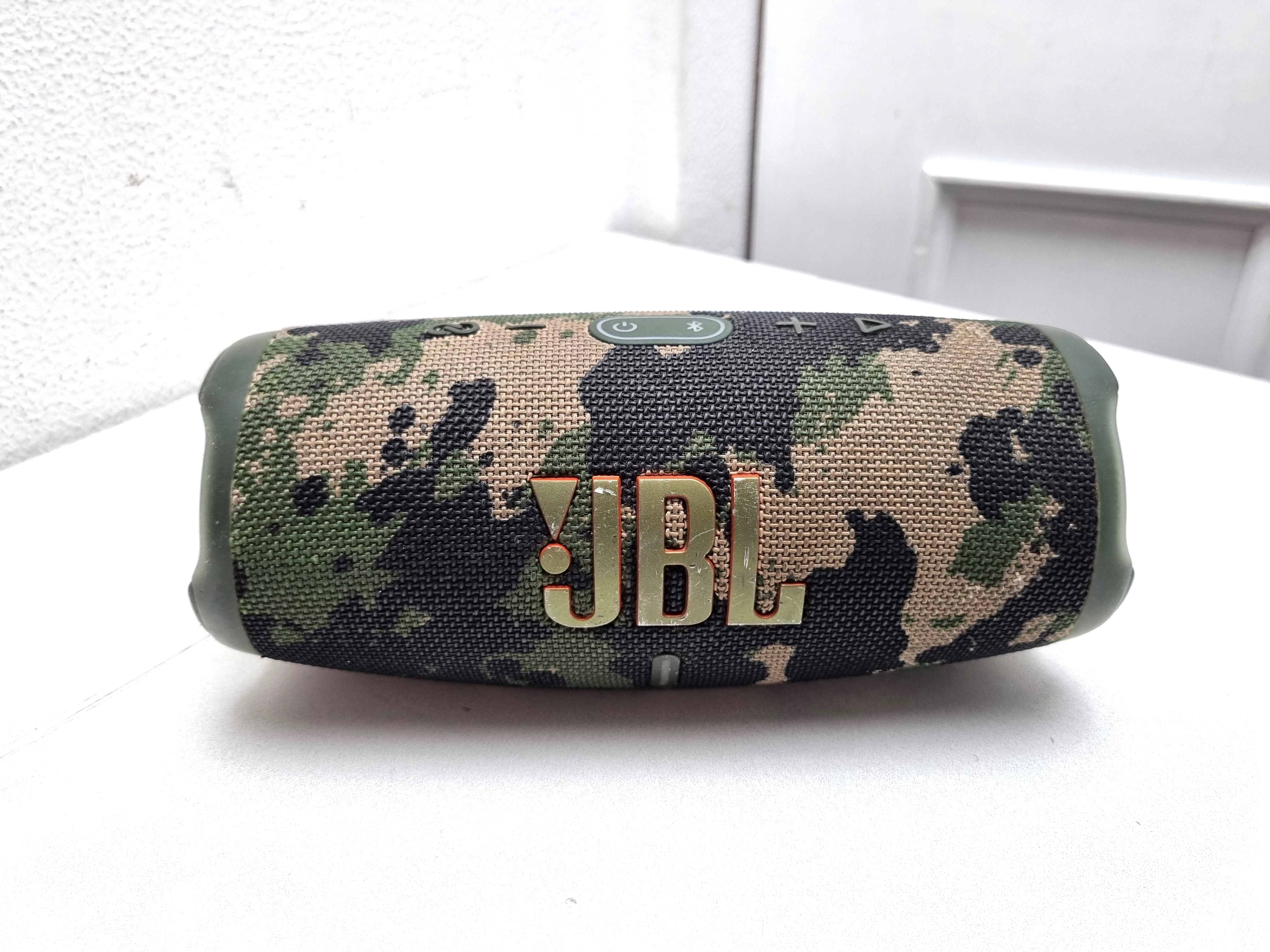 glosnik-jbl-charge-5-funkcje-221089-2