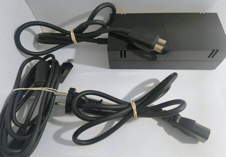 konsola-xbox-one-2-pady-producent-248914-1988163